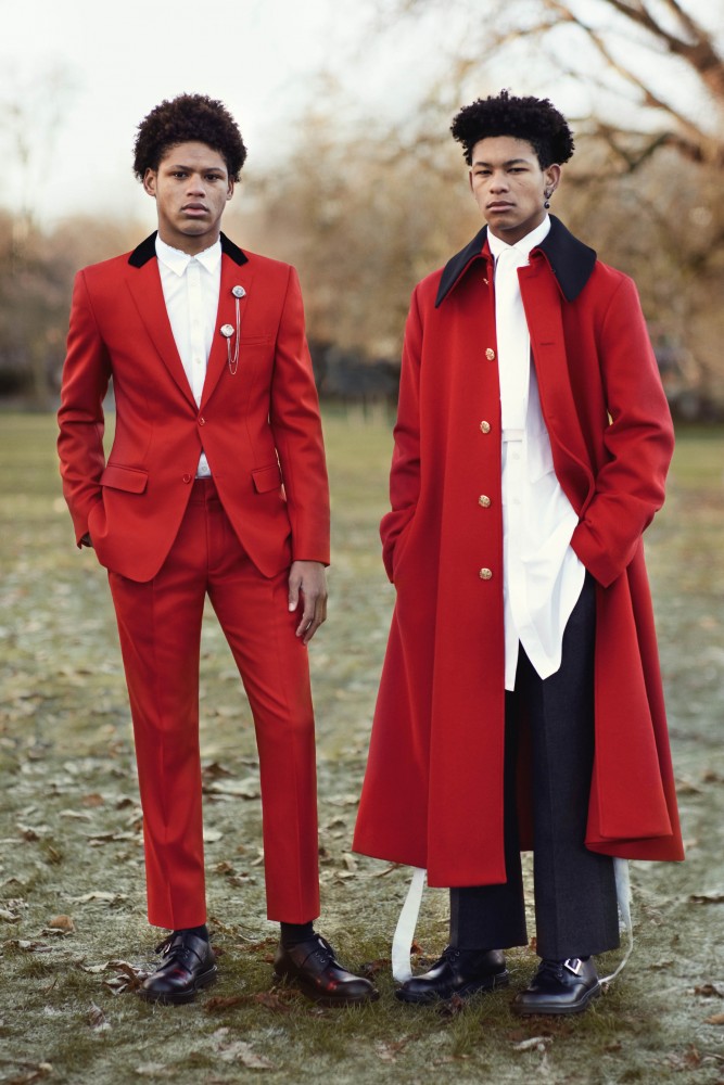 ALEXANDER-MCQUEEN-FW17-HERO-9-667x1000.jpg
