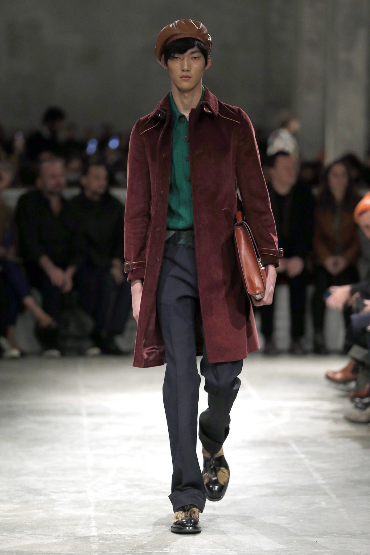 prada_look_22_2017_aw_mens.jpeg