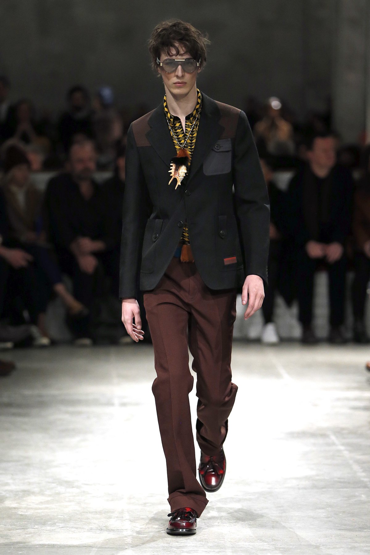 prada_look_25_2017_aw_mens.jpeg