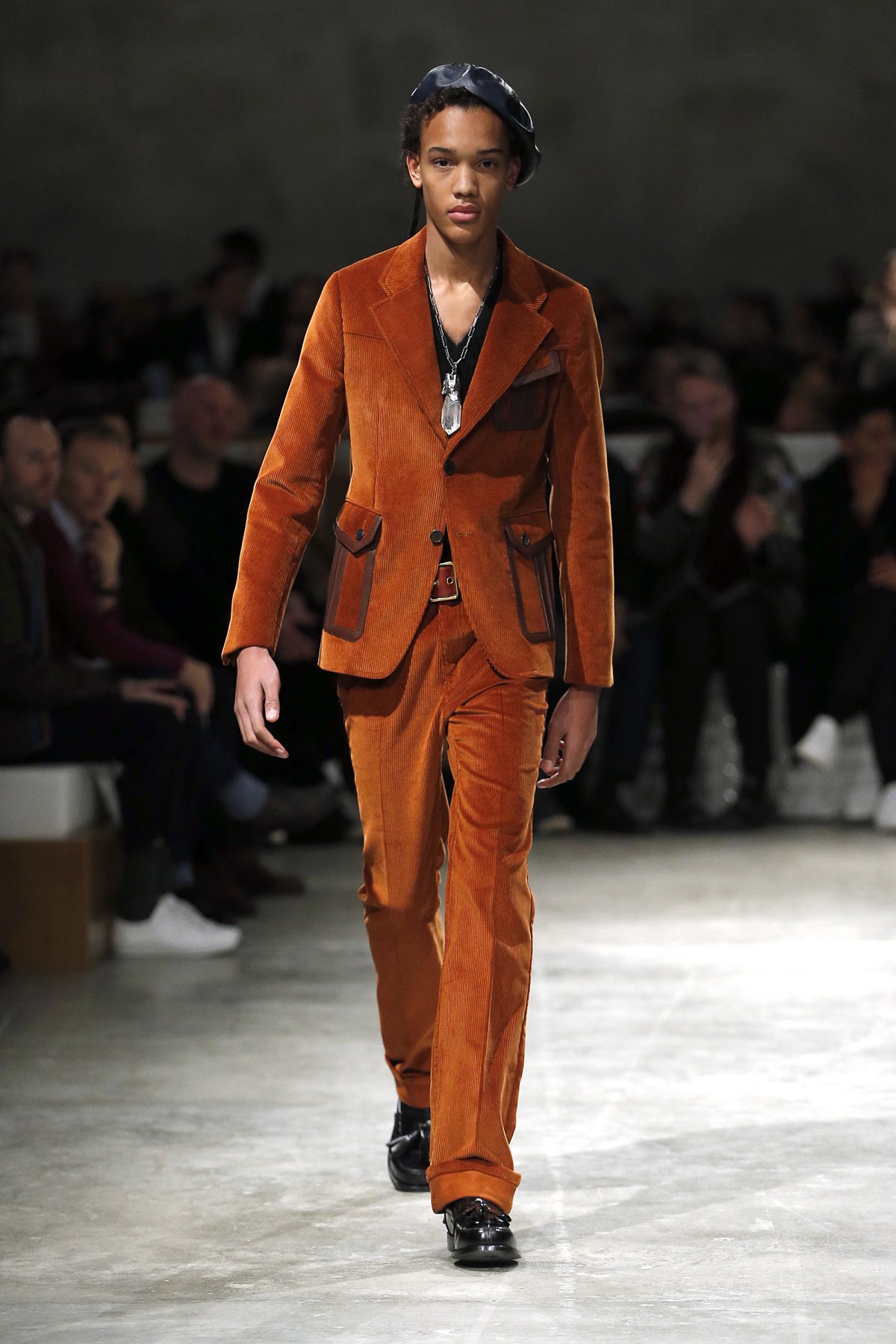 prada_look_50_2017_aw_mens.jpeg