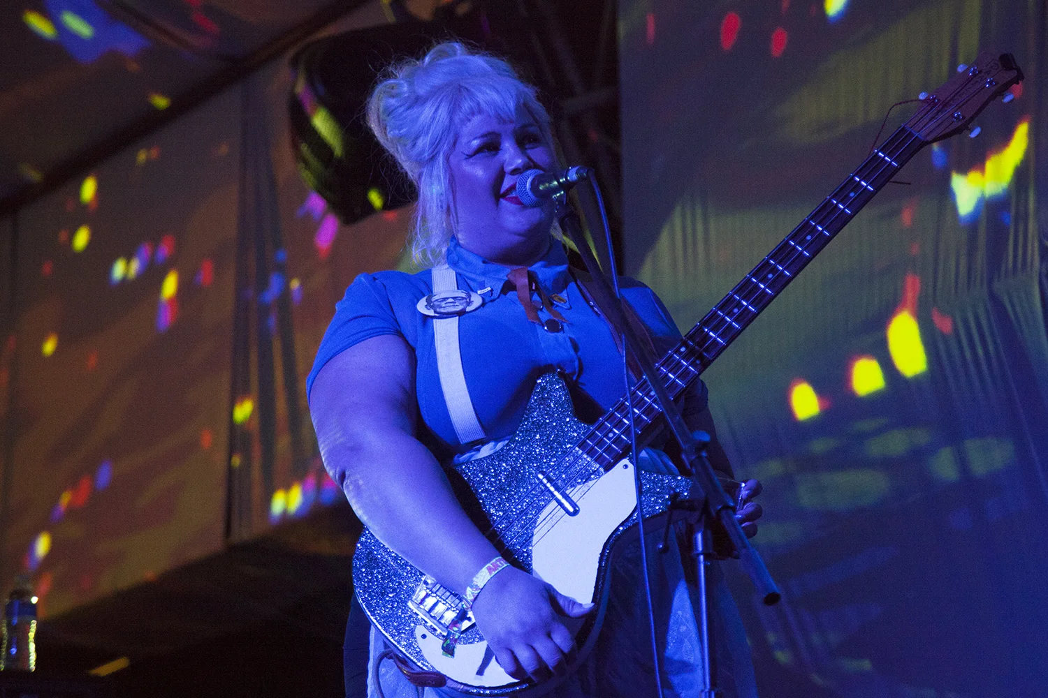 SHANNON & THE CLAMS by Wanda Martin