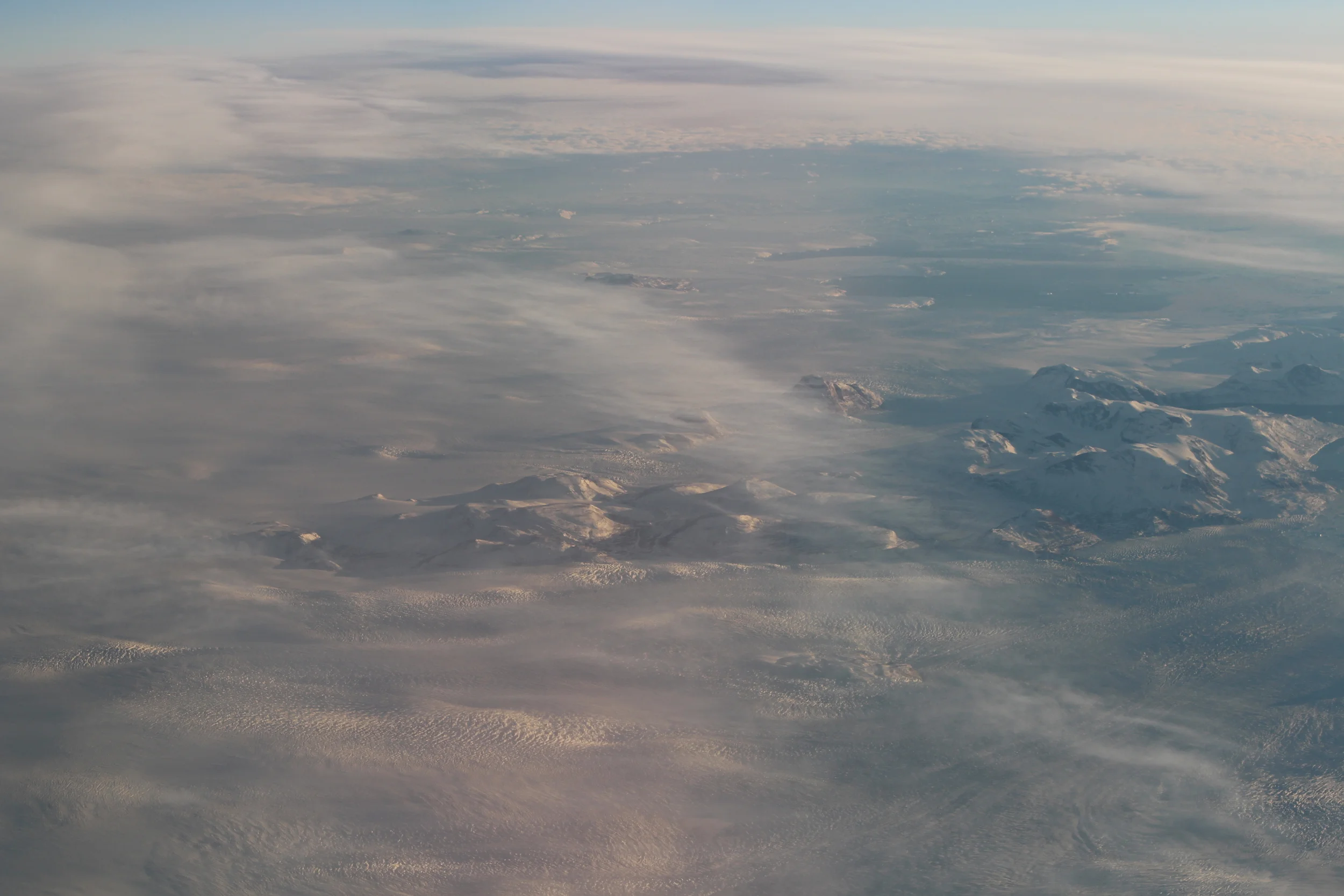 Groenland vu du Ciel… Ambiance presque lunaire non? 