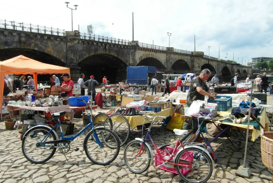 Dresden: marché au bord de l'Elbe, juin 2013