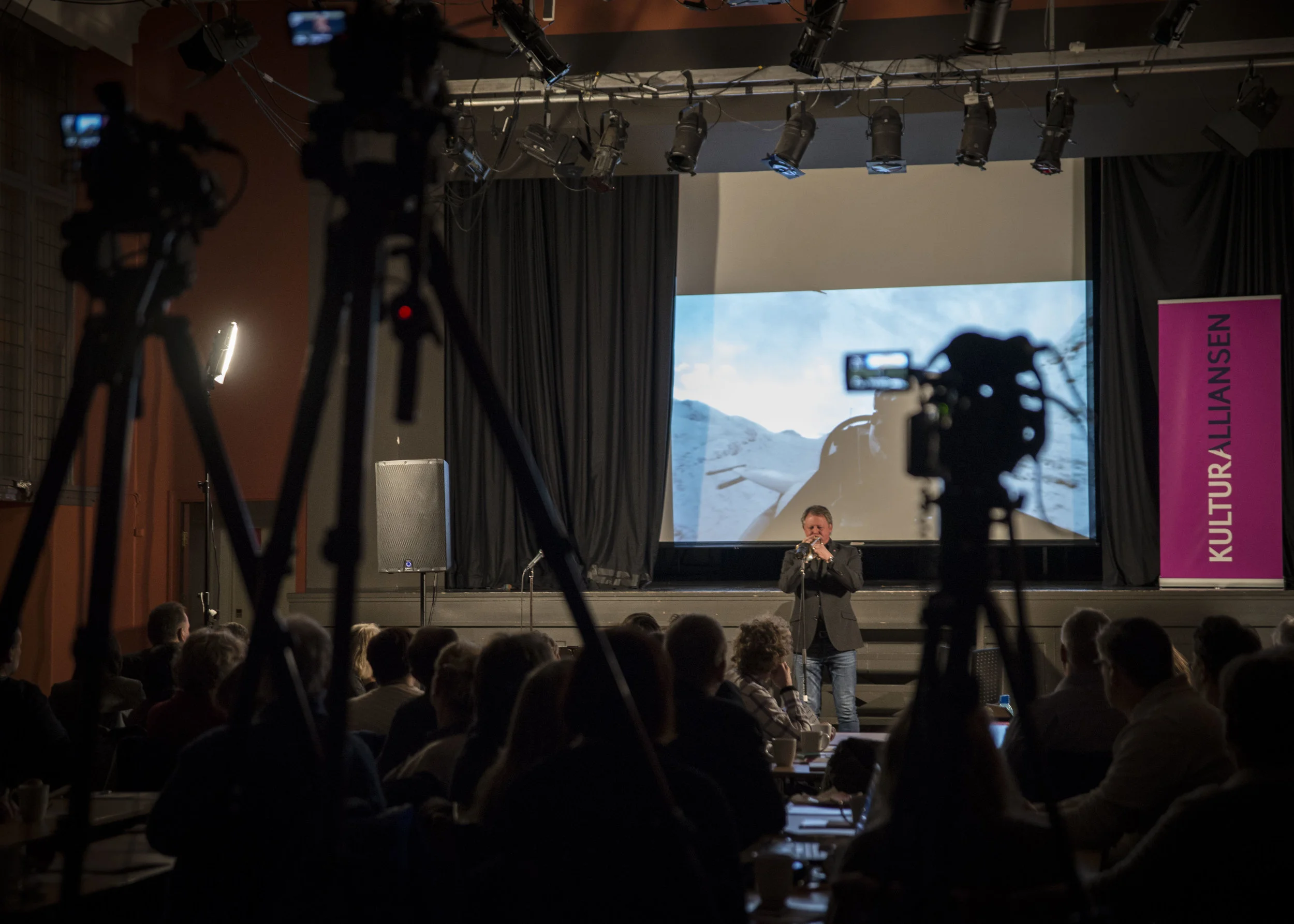 Ole Edvard Antonsen opna konferansen