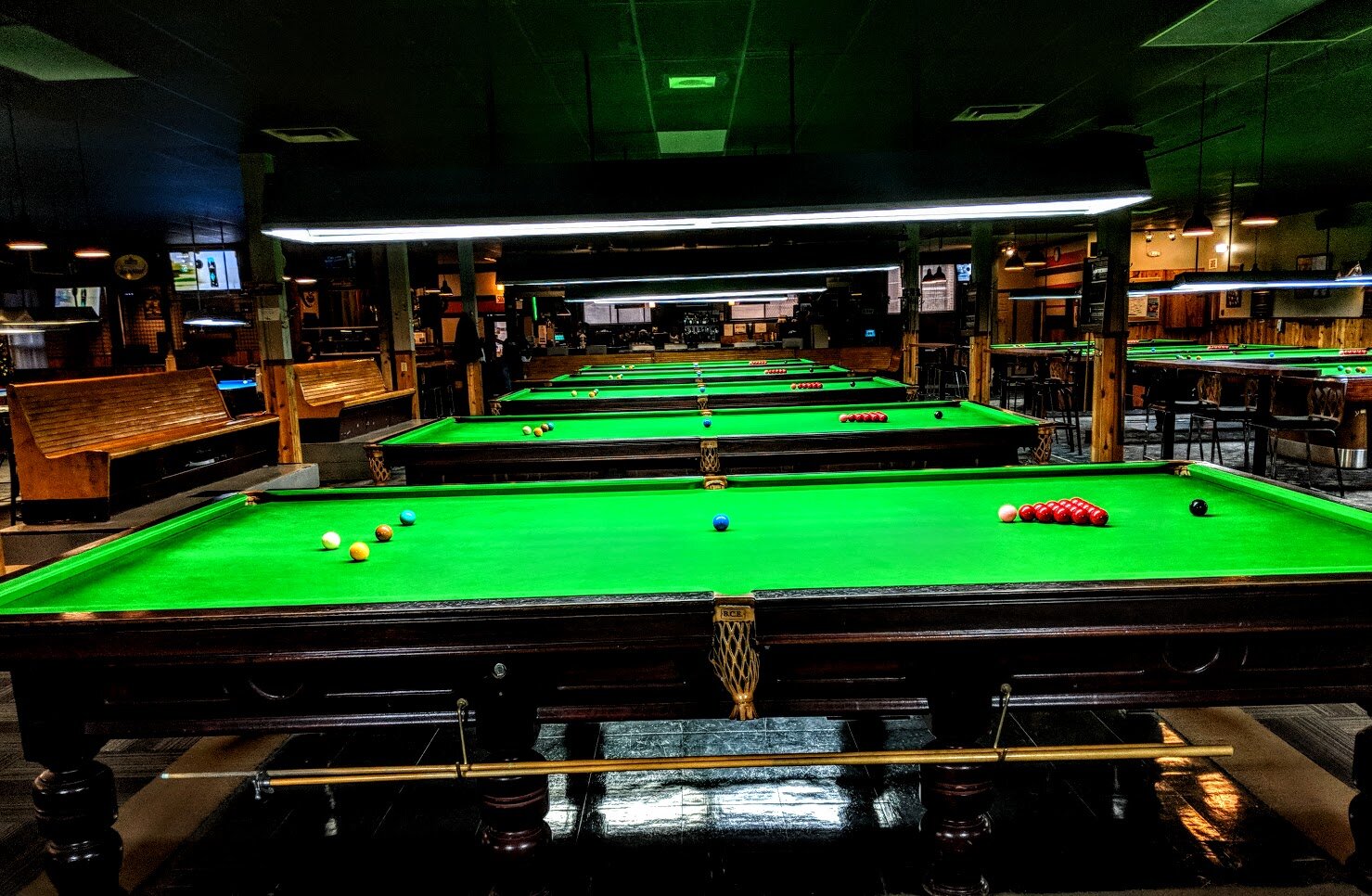   12 tables de snooker  