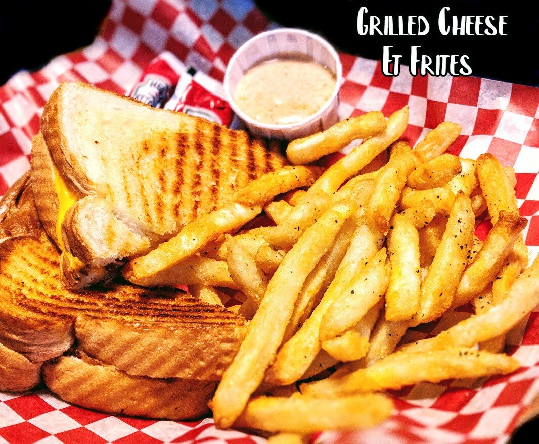 grilled cheese et frite.jpg