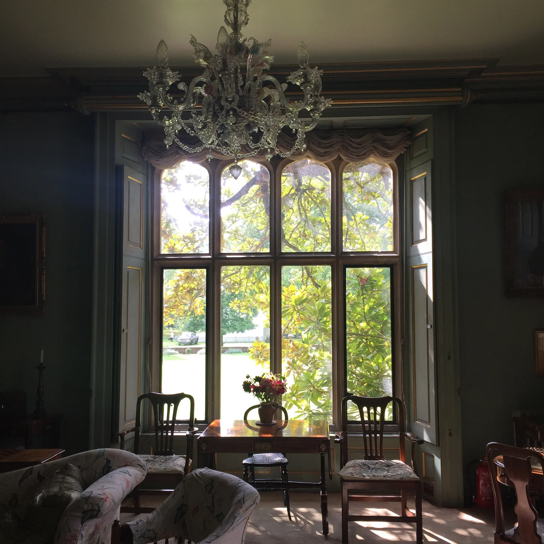 Deans-Court-dorset-teapot-explodes