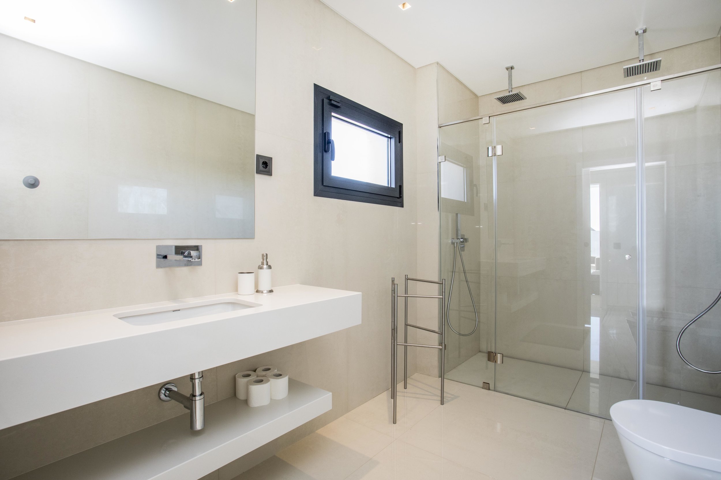 casathe.doublebath.jpg