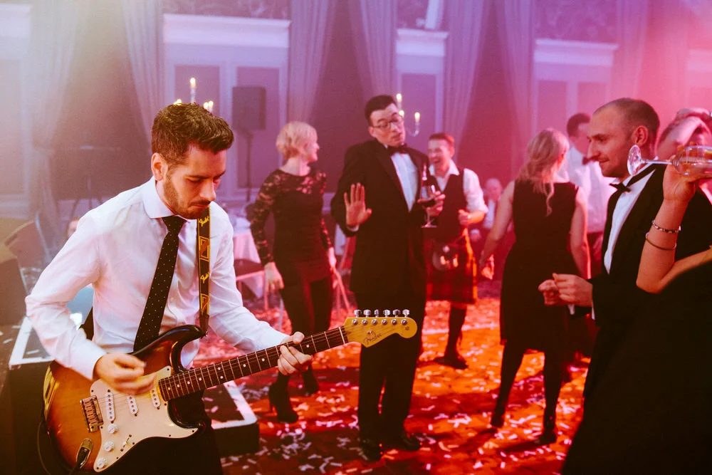 Nick-Bruce-Blinding-Lights-Scottish-Funk-Soul-Wedding-Band-004.jpg