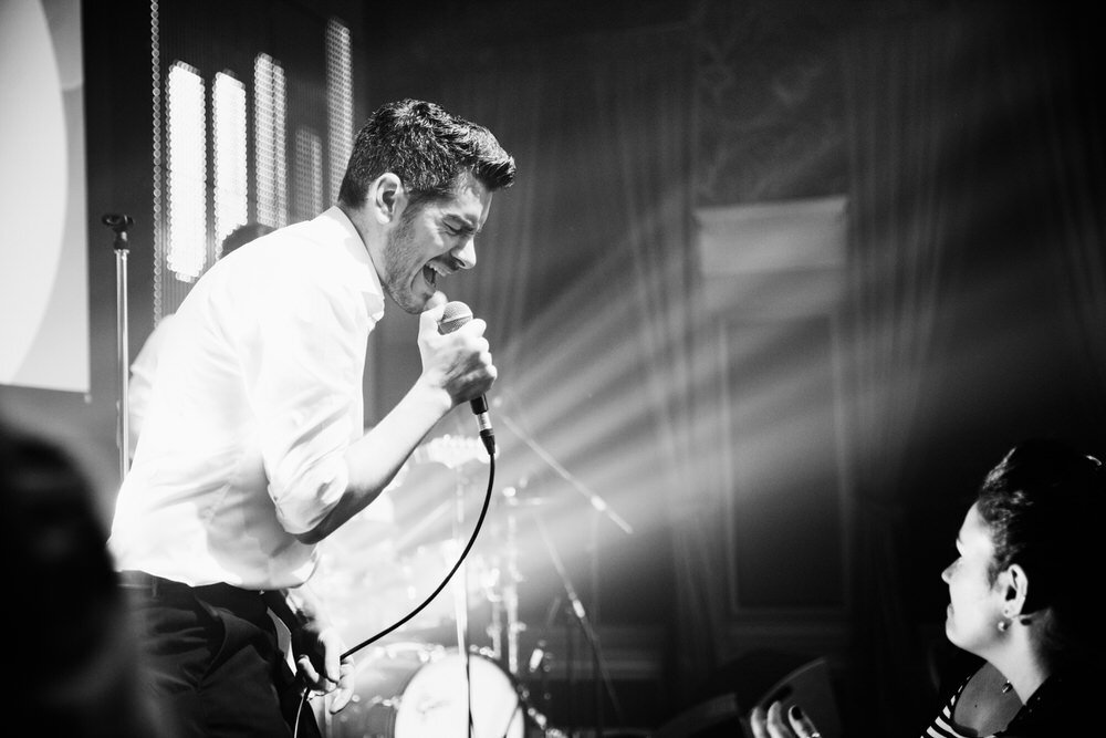 Nick-Bruce-Blinding-Lights-Scottish-Funk-Soul-Wedding-Band-007.jpg