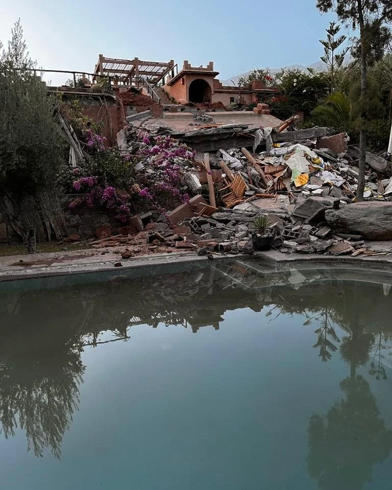 17/2 - Trapped in the Rubble