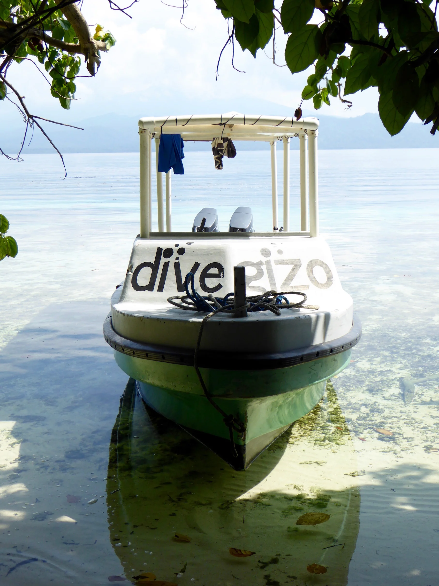 Snorkelling - Nusa Aghana Island