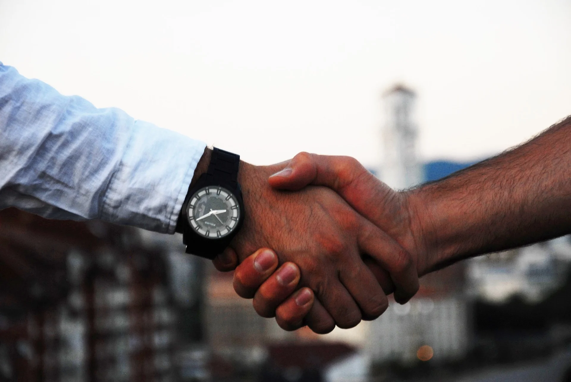 handshake-1513228_1920.jpg