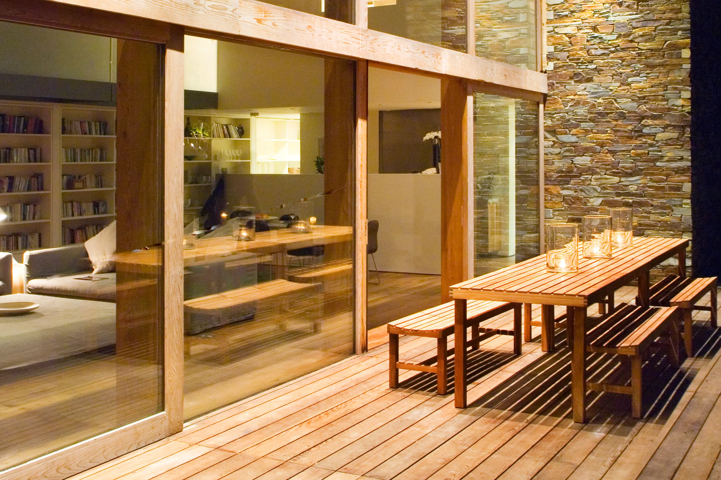 PICNIC TABLES & DECKS
