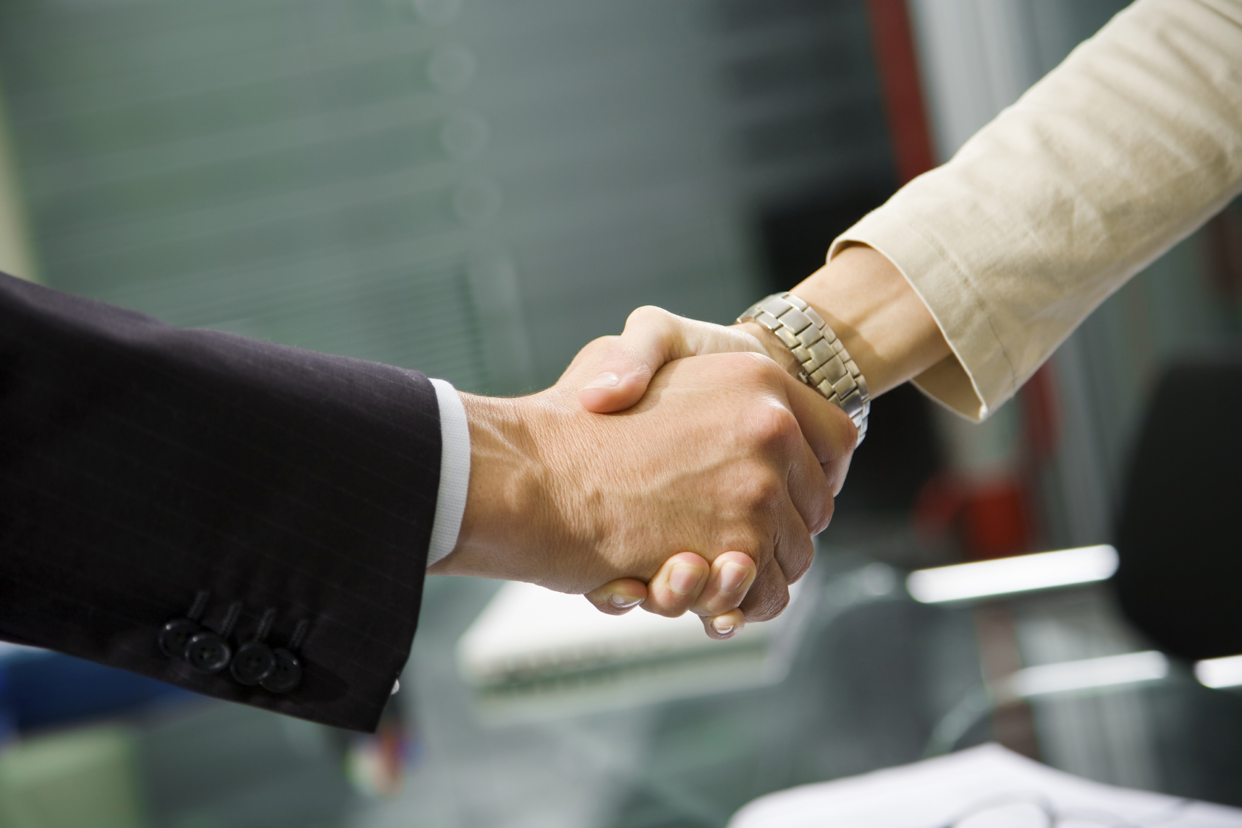 handshake-000003529053_Large.jpg