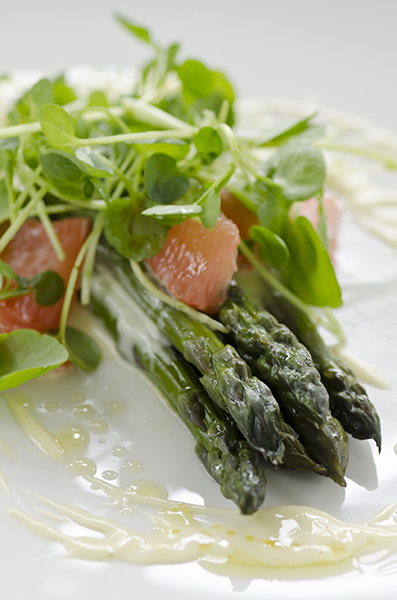 Asparagus with hollandaise and blood orange