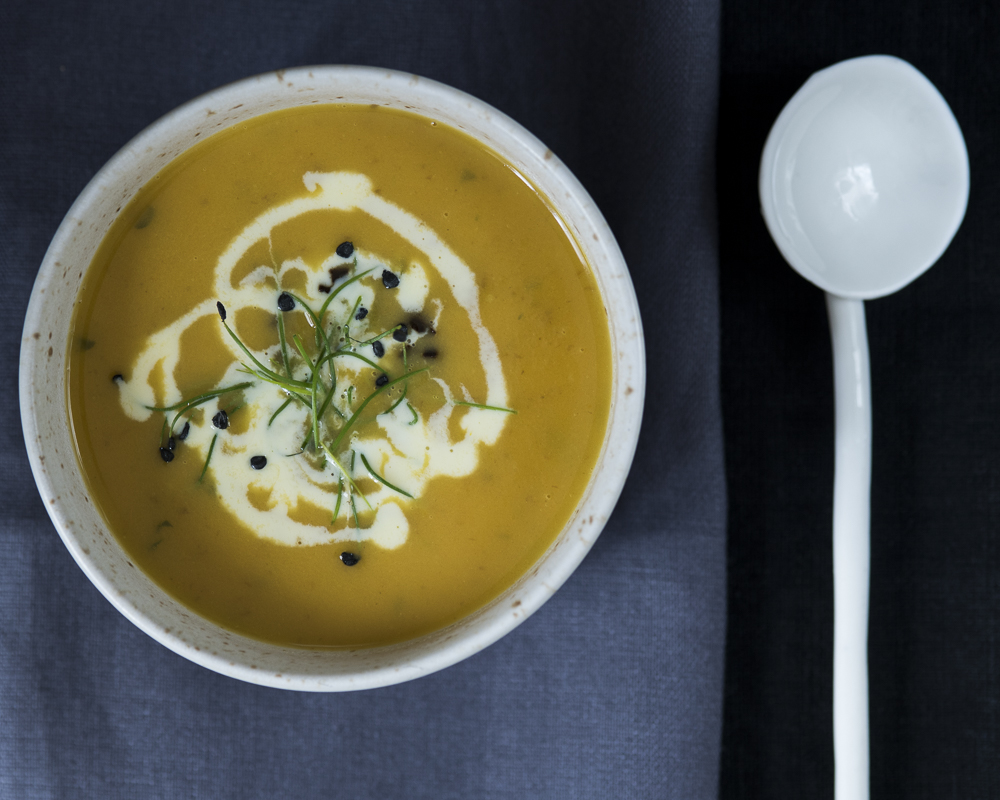 Purple Carrot soup with Onion chives