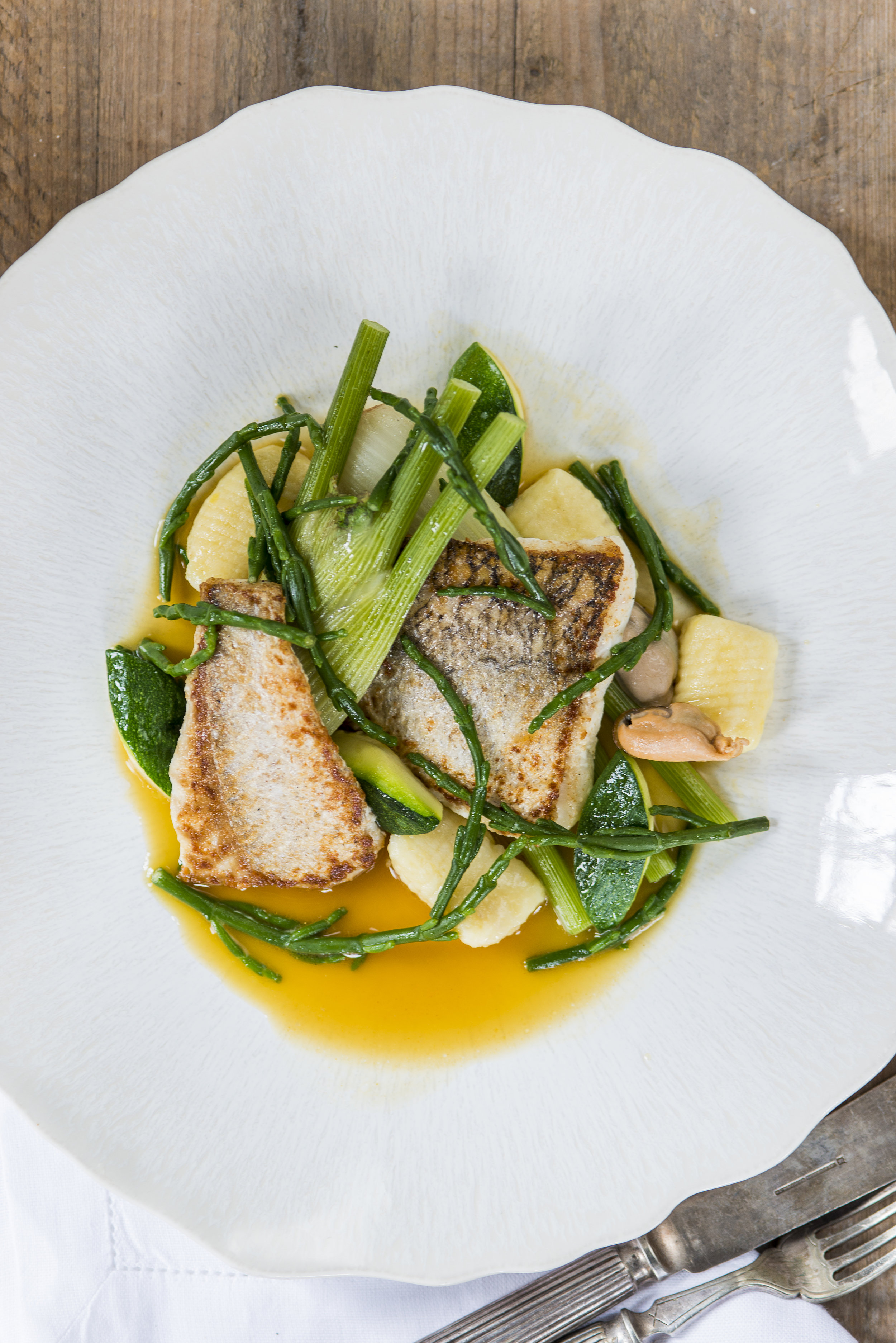 Seabass with samphire, gnocci and fennel