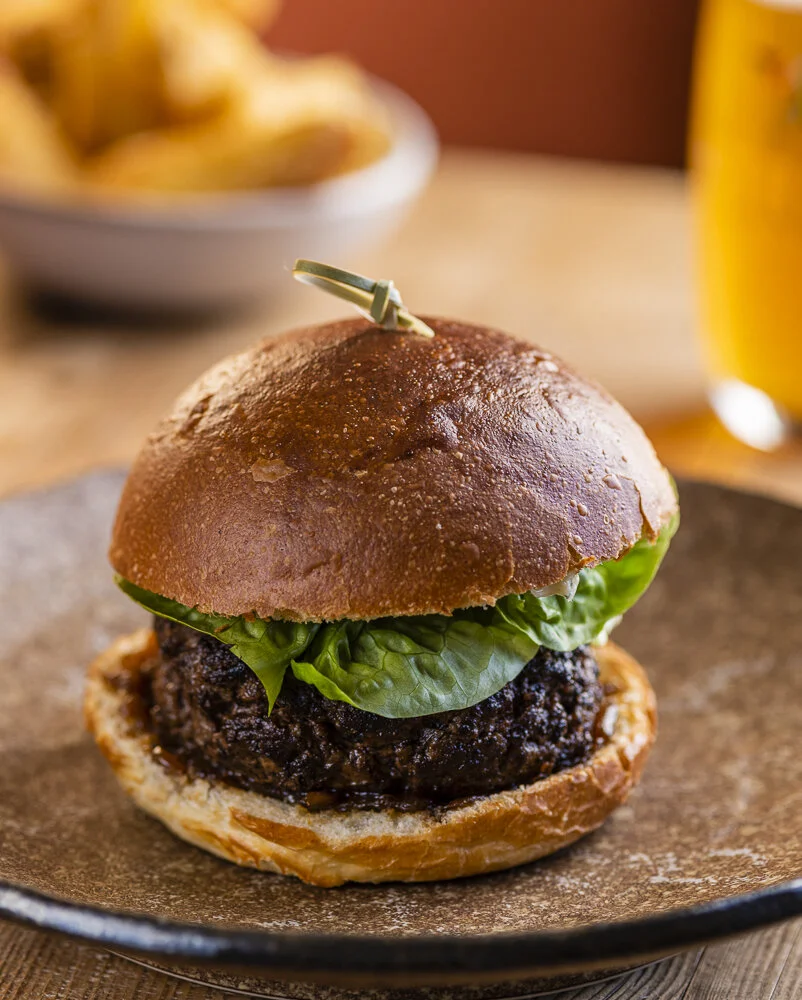 Unruly Burger and chips, burger and chips to take home, restaurant food at home during lockdown