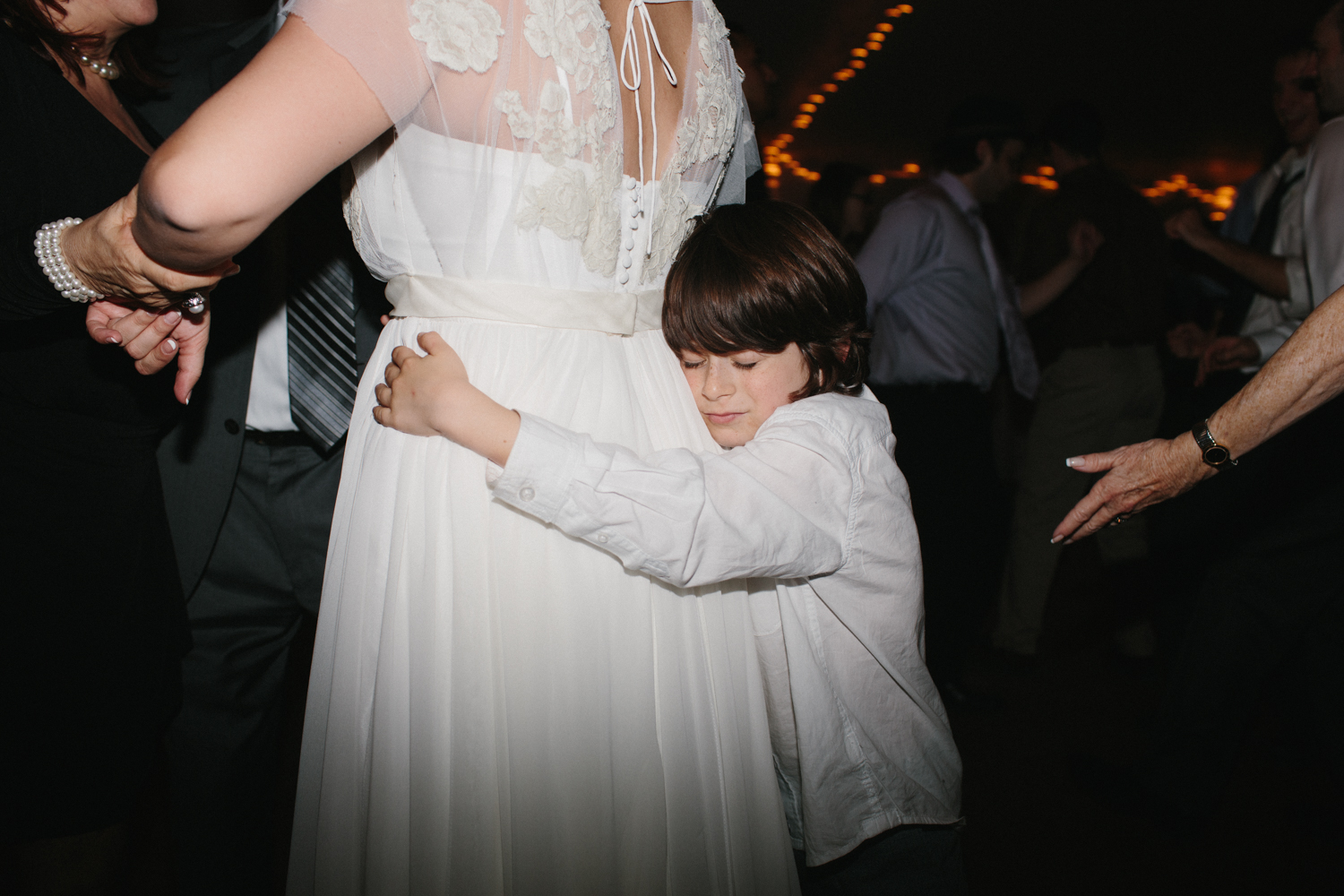 Chicago Wedding Photographer Mae Stier Heritage Prairie Farm Outdoor Romantic Wedding-083.jpg