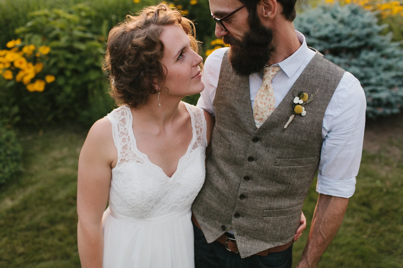 Backyard Wisconsin Wedding-039.jpg