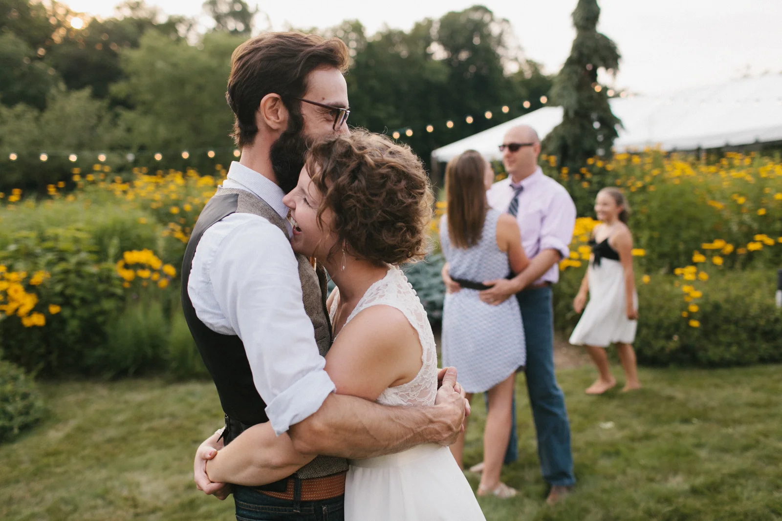 Backyard Wisconsin Wedding-041.jpg
