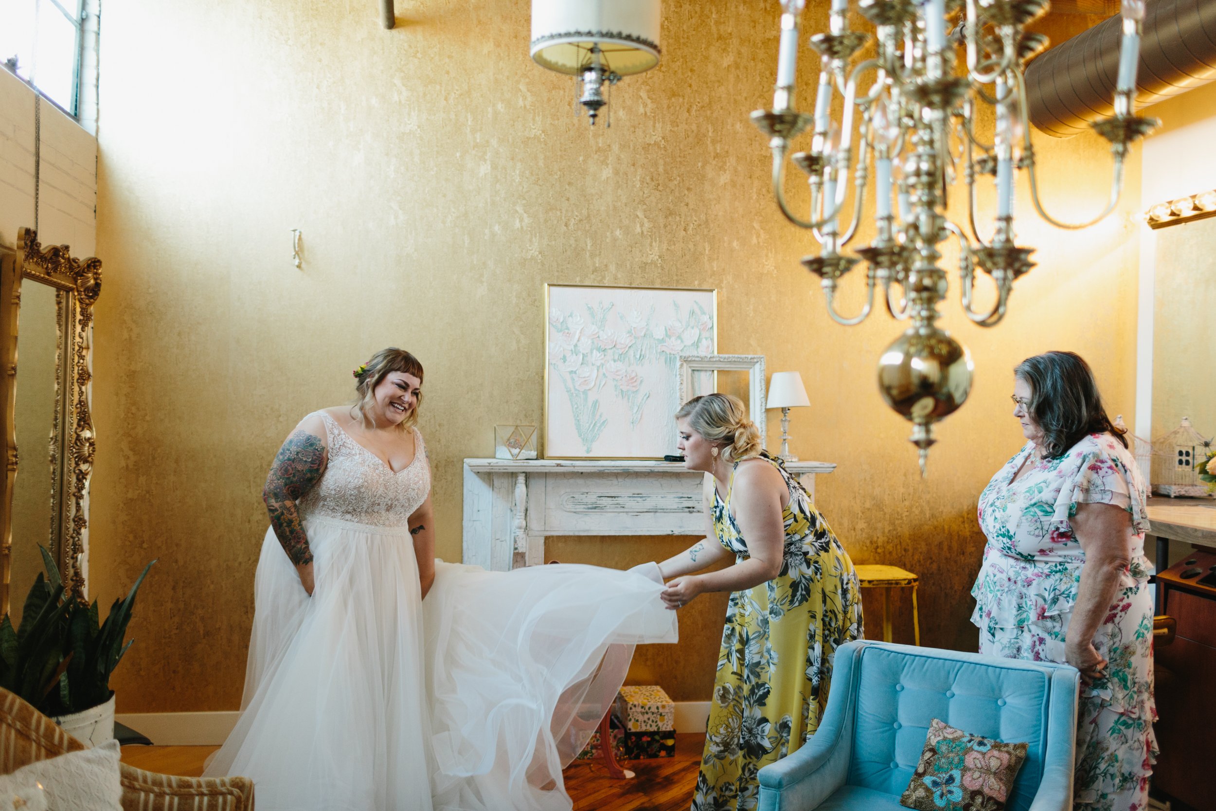 Northern Michigan Wedding Photographer Mae Stier Grand Rapids Cheney Place Wedding-047.jpg