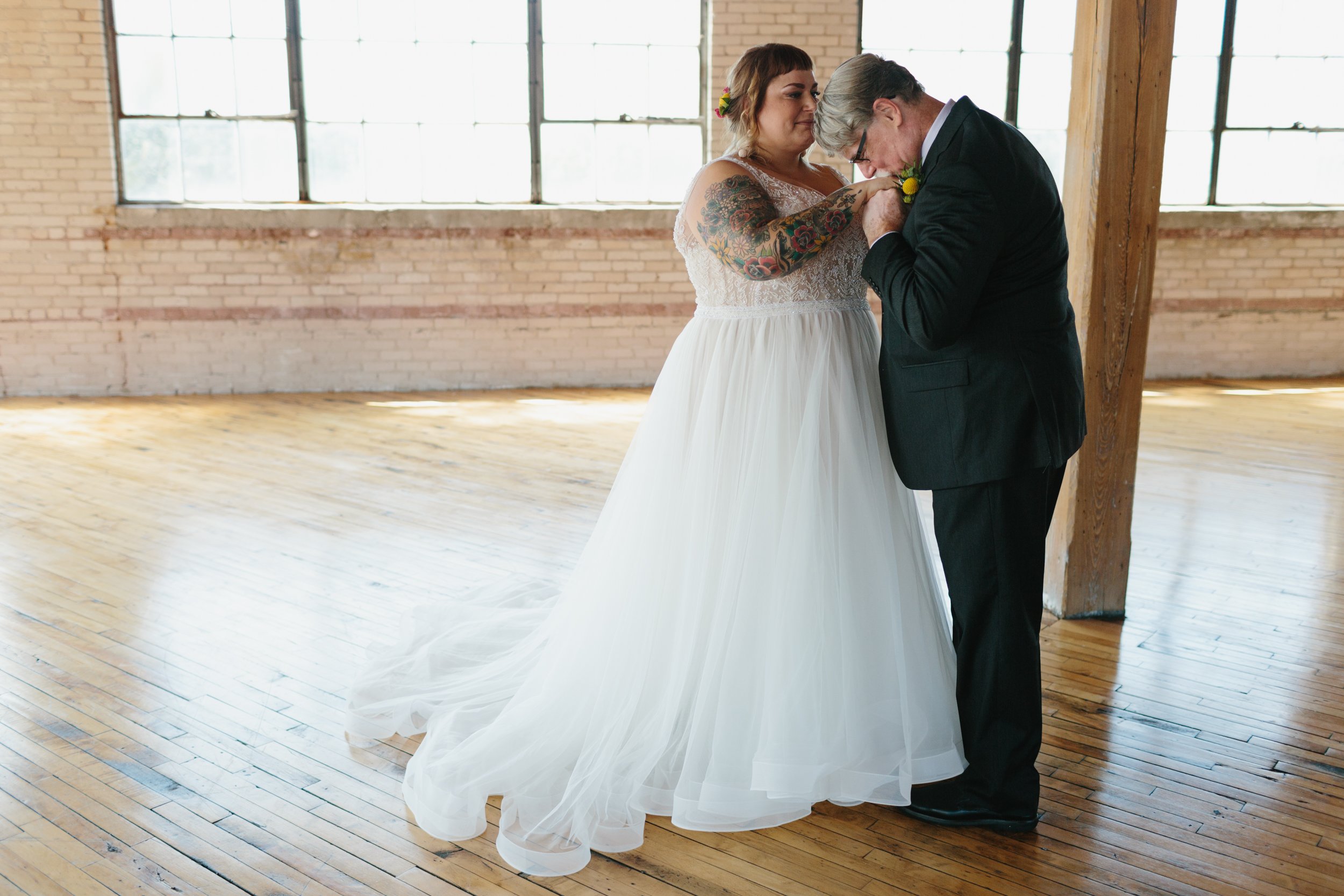 Northern Michigan Wedding Photographer Mae Stier Grand Rapids Cheney Place Wedding-056.jpg