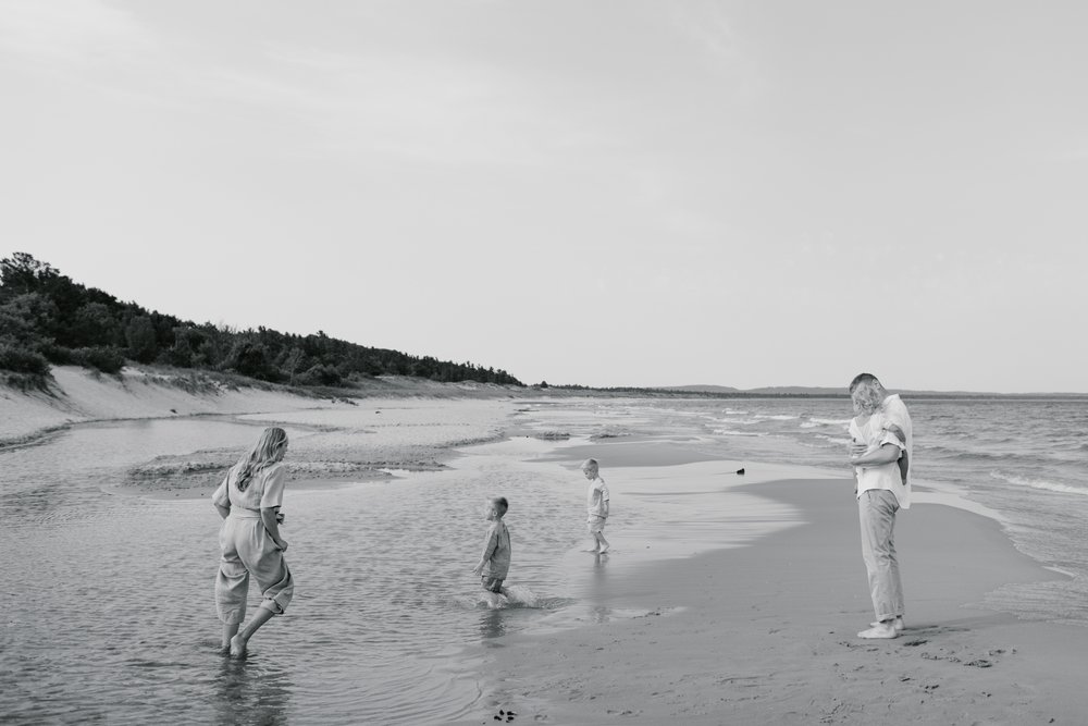 Sleeping Bear Dunes Family Photographer Mae Stier Northern Michigan Wedding Photography-013.jpg