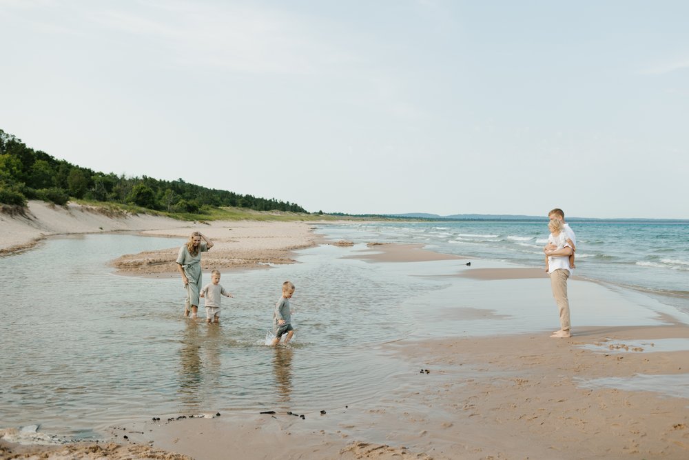 Sleeping Bear Dunes Family Photographer Mae Stier Northern Michigan Wedding Photography-014.jpg