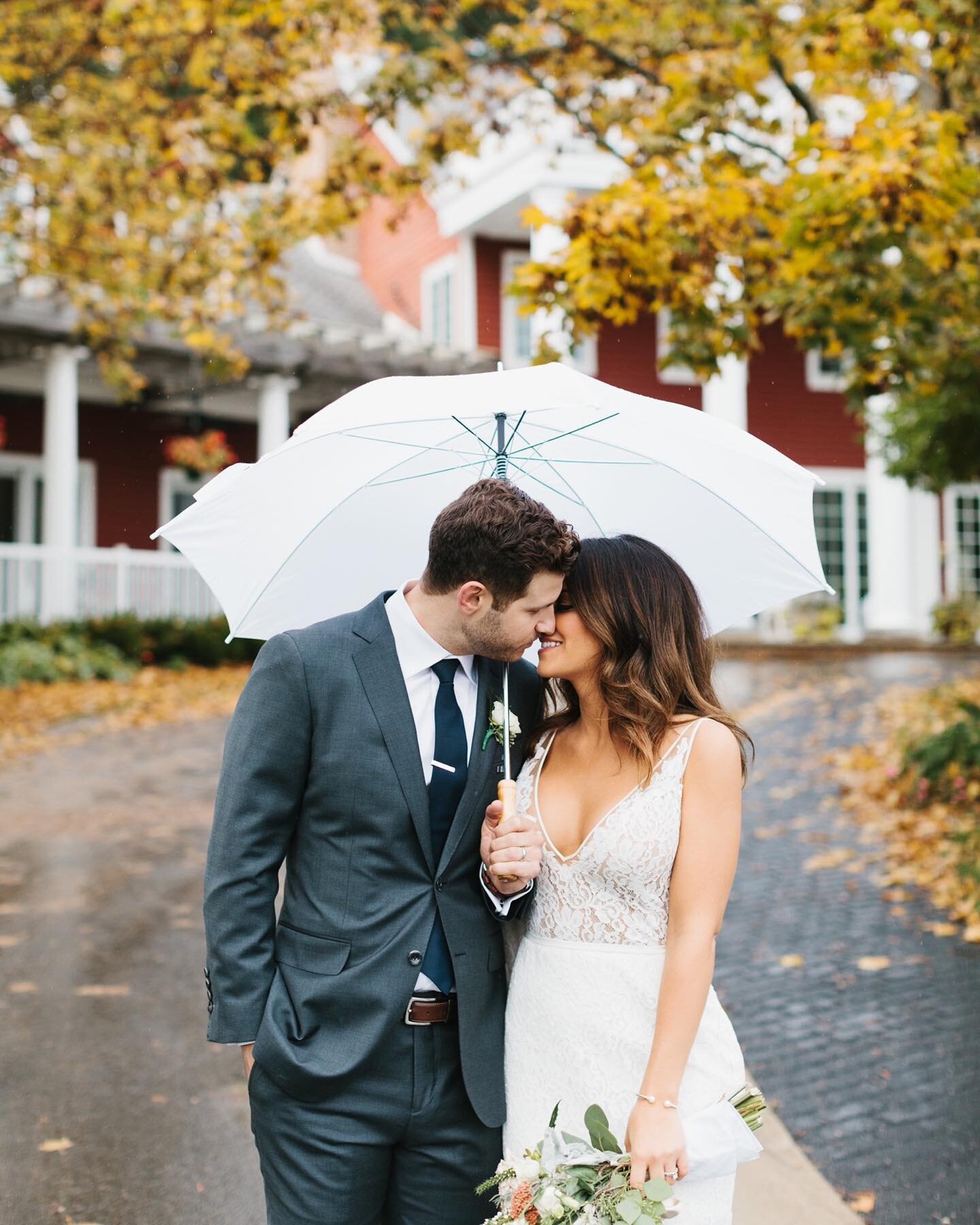 Rediscovered these photos from a wedding at @blackstarfarms when I was going through the archives this week. The wedding was from 2017, which still feels like yesterday, even though it was 7 years ago! This was the year I moved to Leelanau full time,