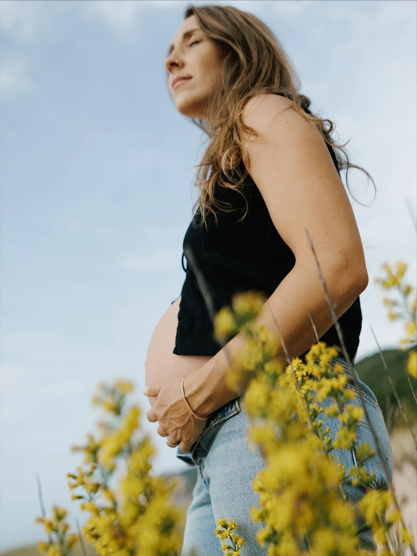 Sandra in the goldenrod, with the butterflies and her little ones. ✨ A favorite set from a favorite early fall afternoon with dear friends.