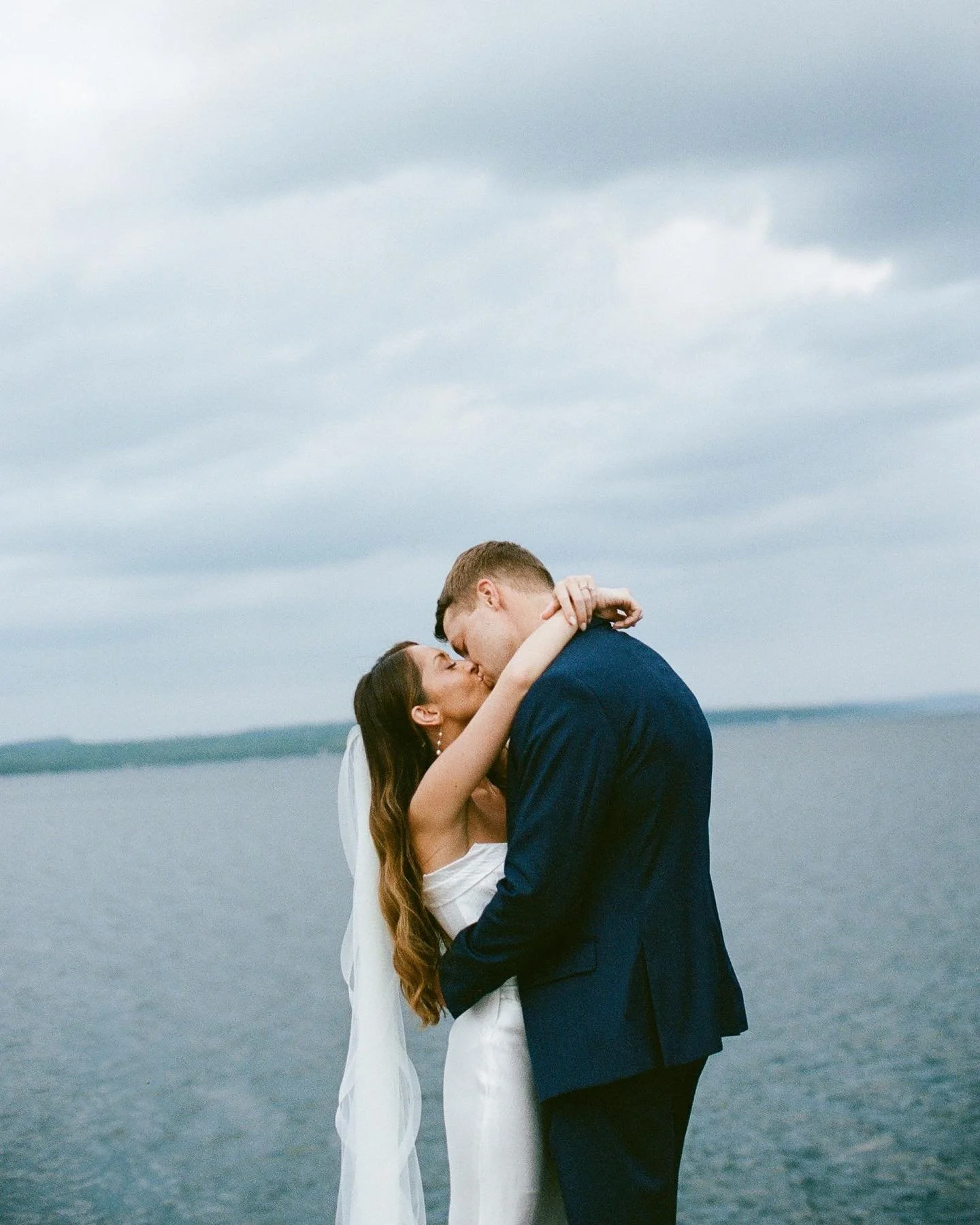 A handful of favorite images from R&amp;M&rsquo;s summer solstice wedding, on a mix of film and digital. This day was an absolute delight, and I will never get over the amazing energy on their dance floor. 🪩

Honored to have worked alongside such a 