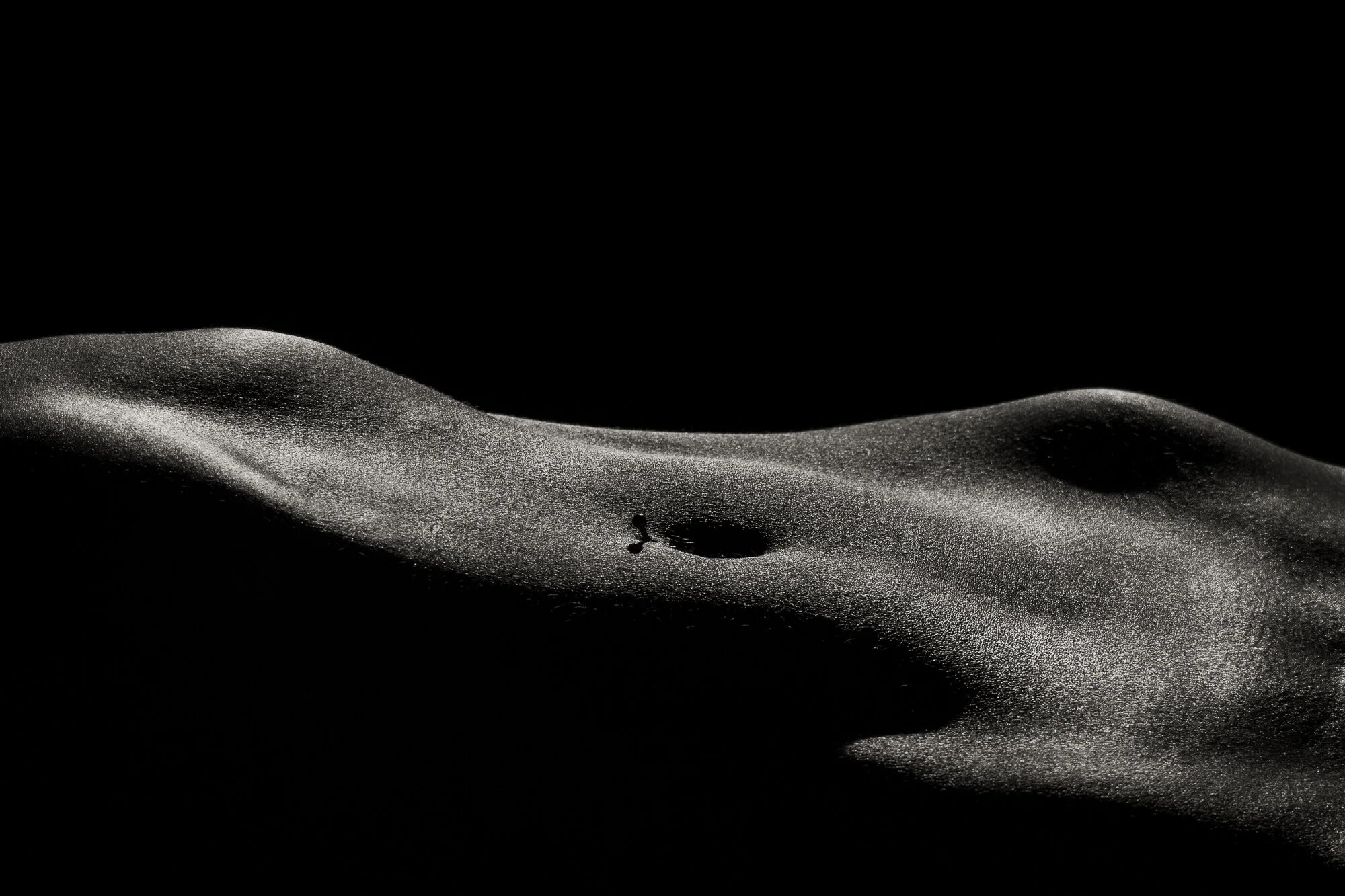 bodyscape-navel.jpg