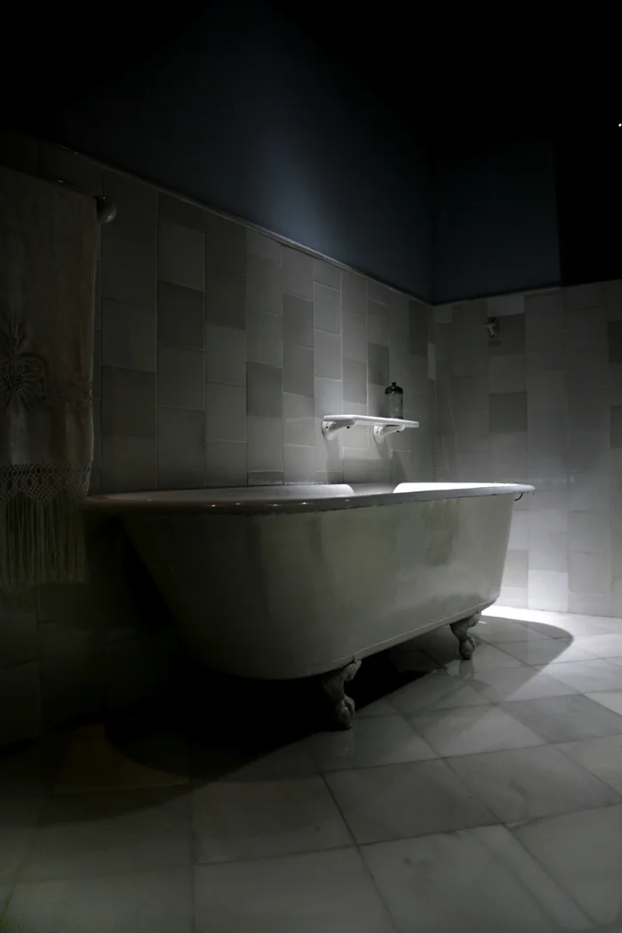 Adding a Bit of Hollywood Glamour to your Home