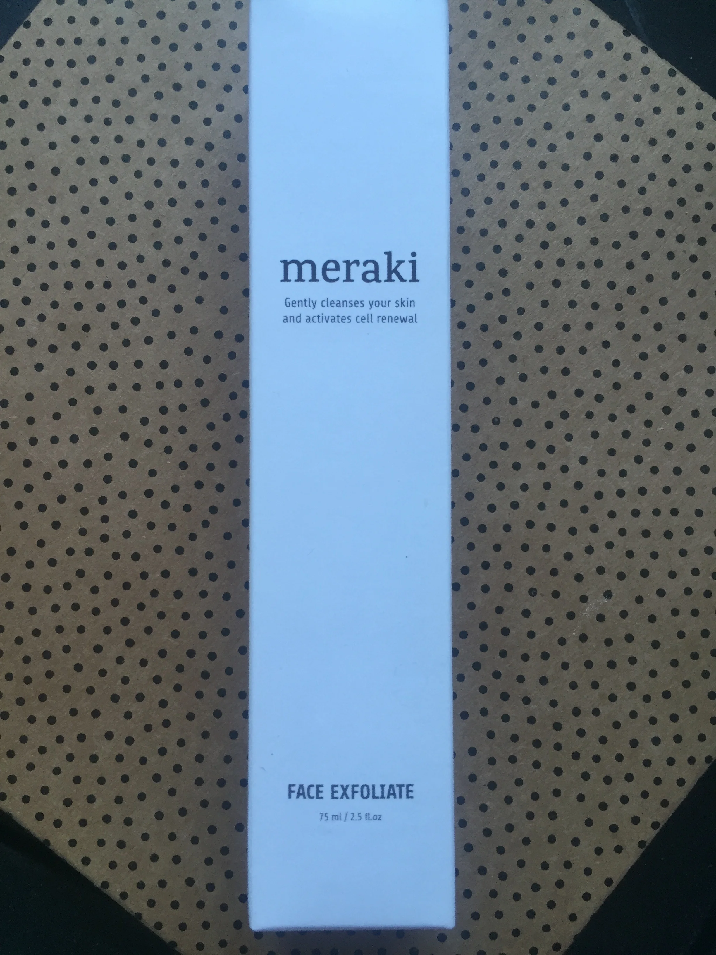When I hit my mid-30s, my skin took a turn for the worse. Acne, eczema, dry flakey skin... And, I avoided exfoliators like the plague, believing that it was too harsh on my sensitive skin, that it would make my skin worse. How wrong was I?