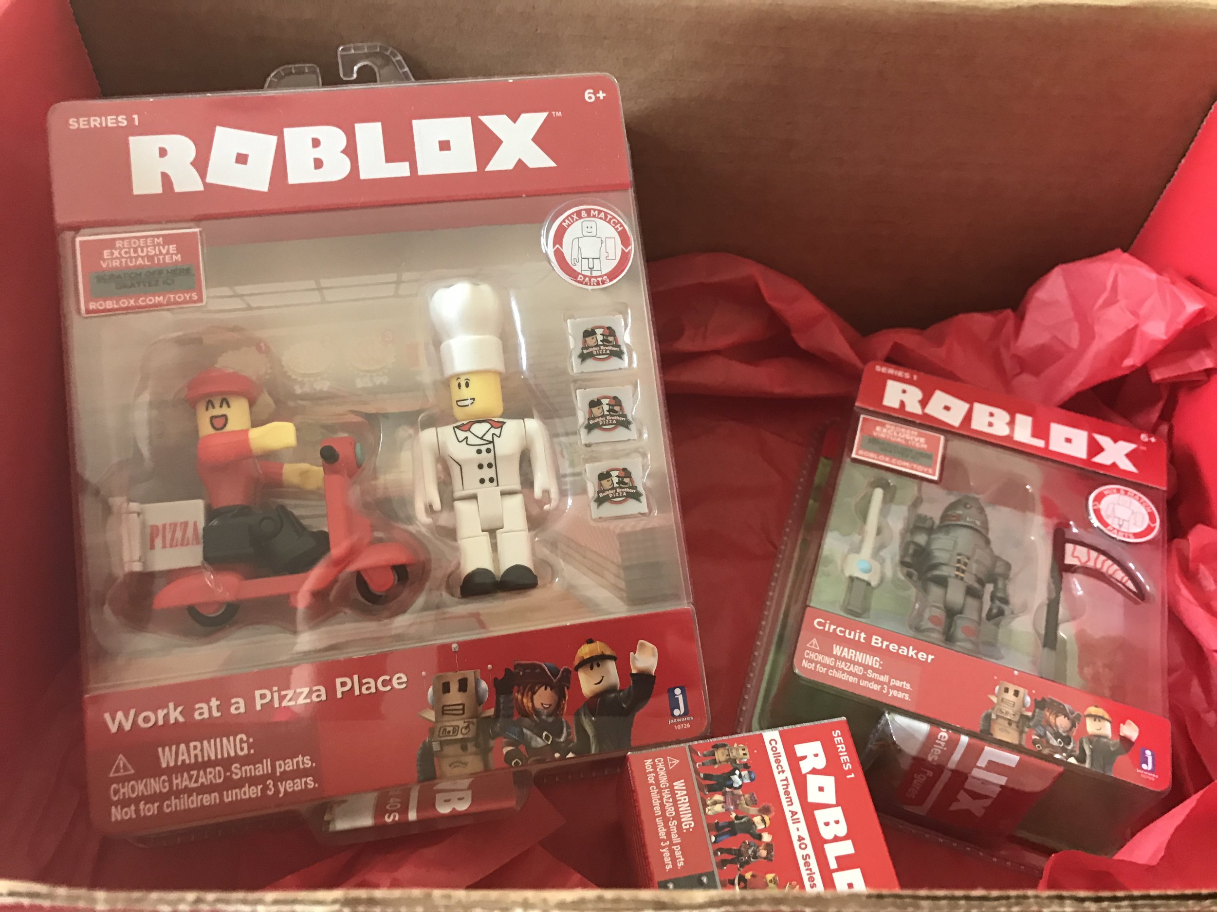 roblox toys series 1 action figures circuit breaker with virtual game code