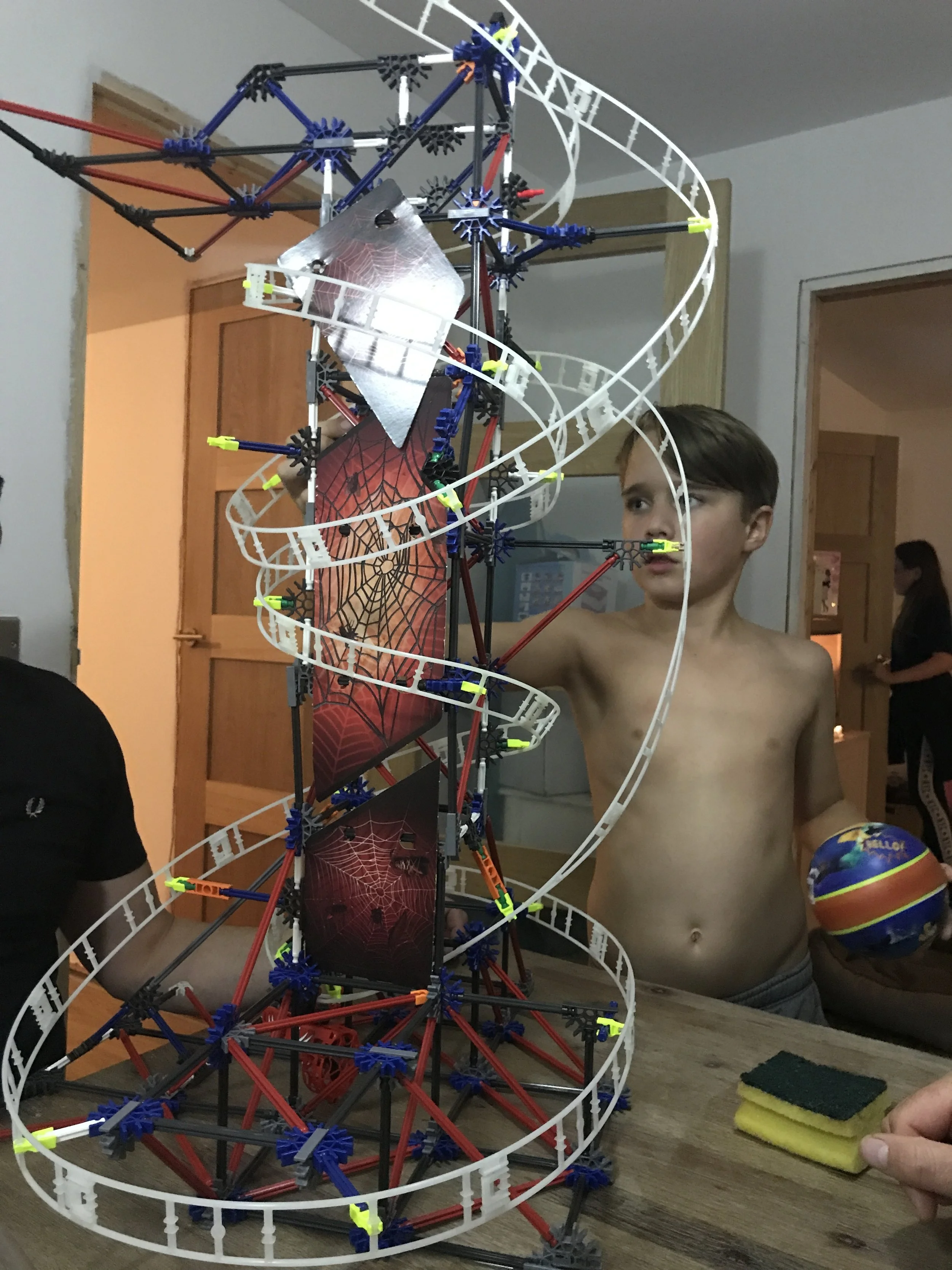 K'NEX Web Weaver