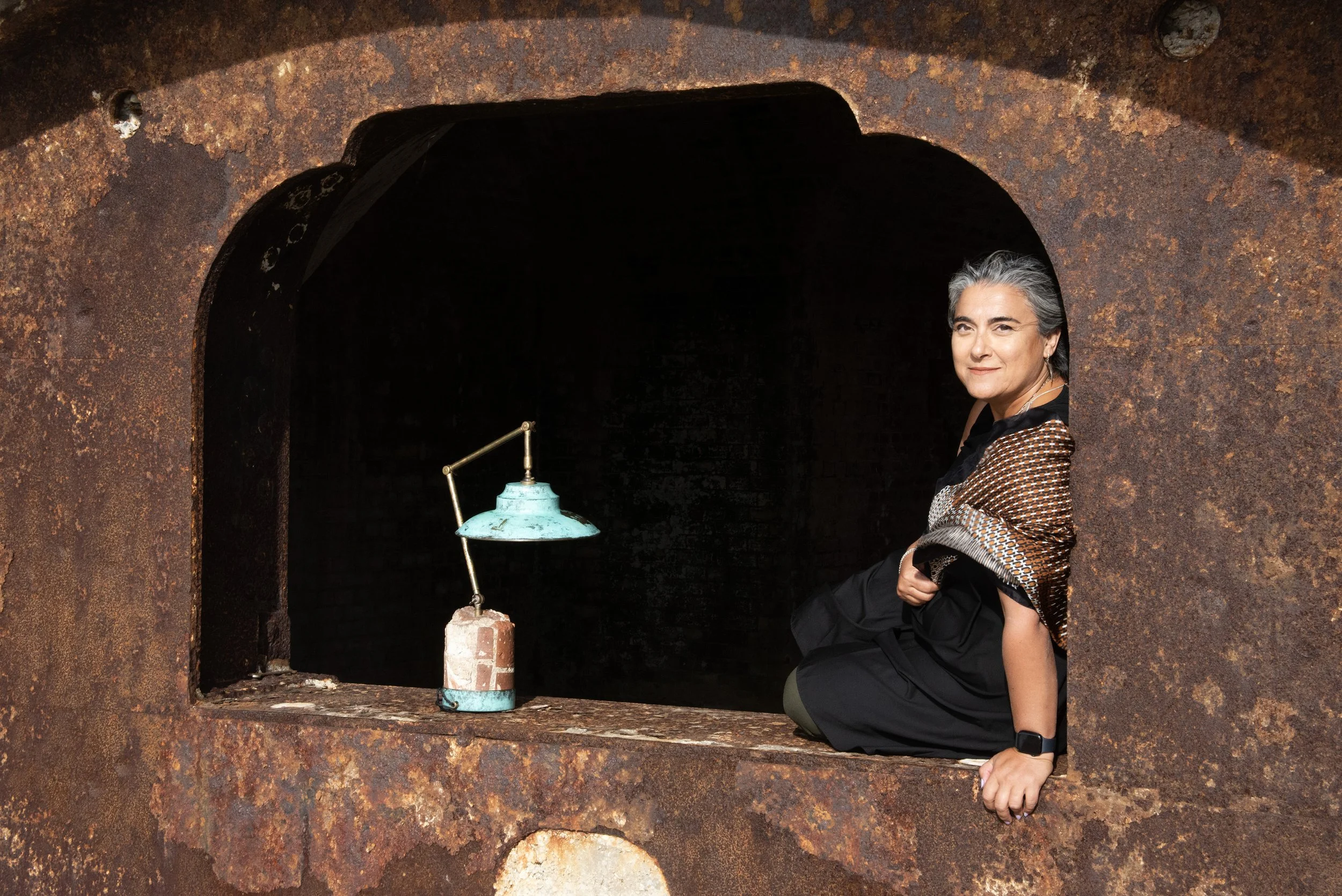 Deniz and lamp.jpg