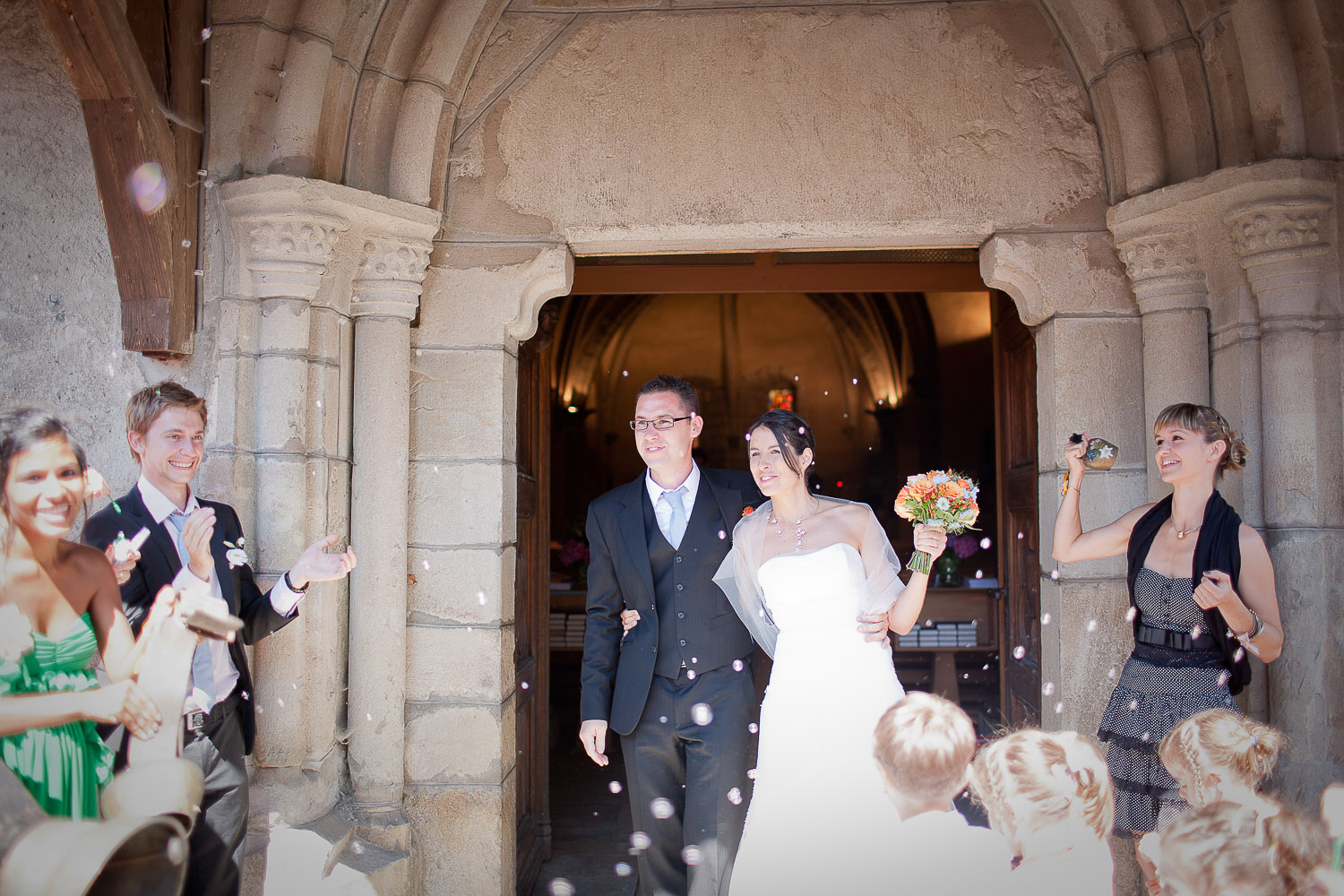 Sortie église, photographe mariage Lausanne