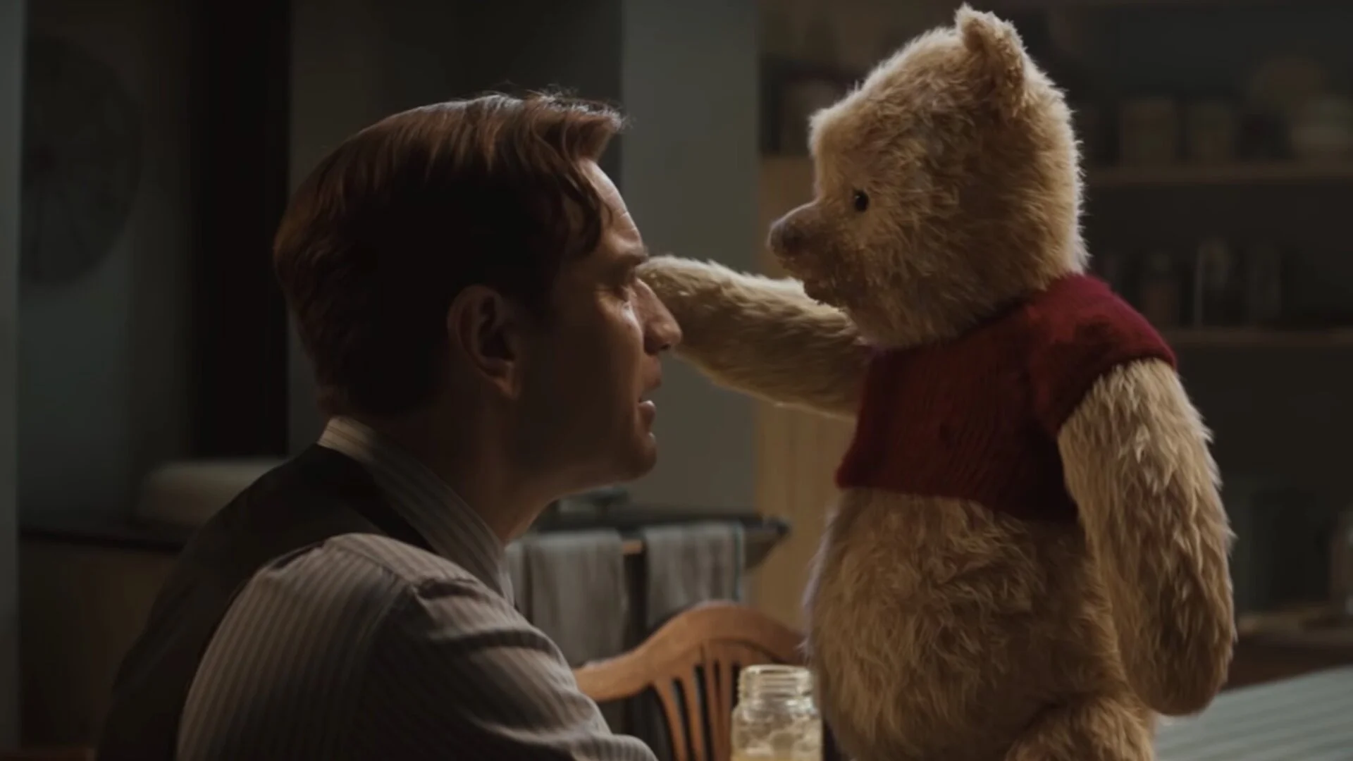 a-new-featurette-has-been-released-for-disneys-christopher-robin-and-its-sweet-as-honey-social.jpeg