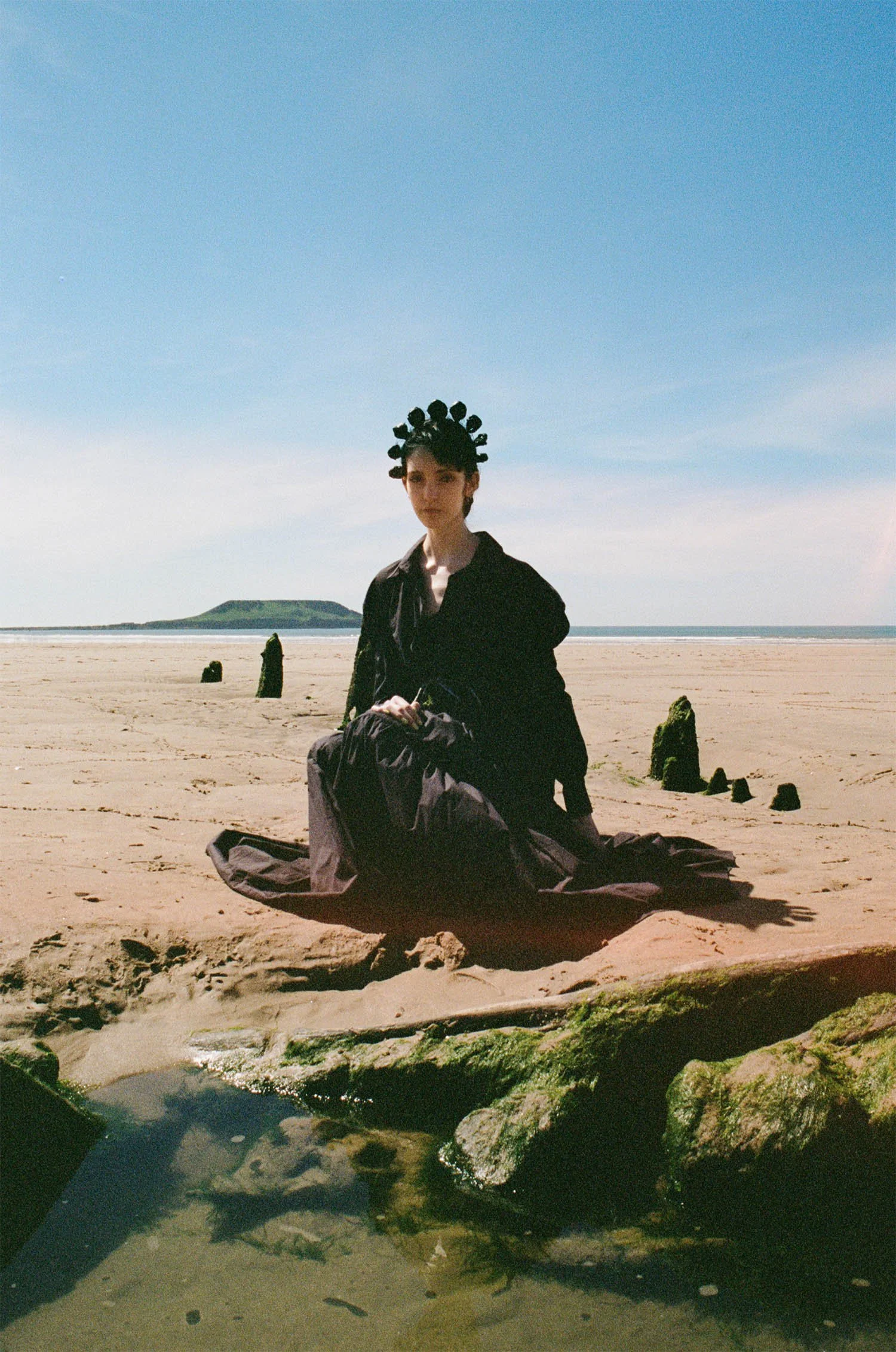  Stephen Jones Millinery, Cymru SS24, Anglesey 