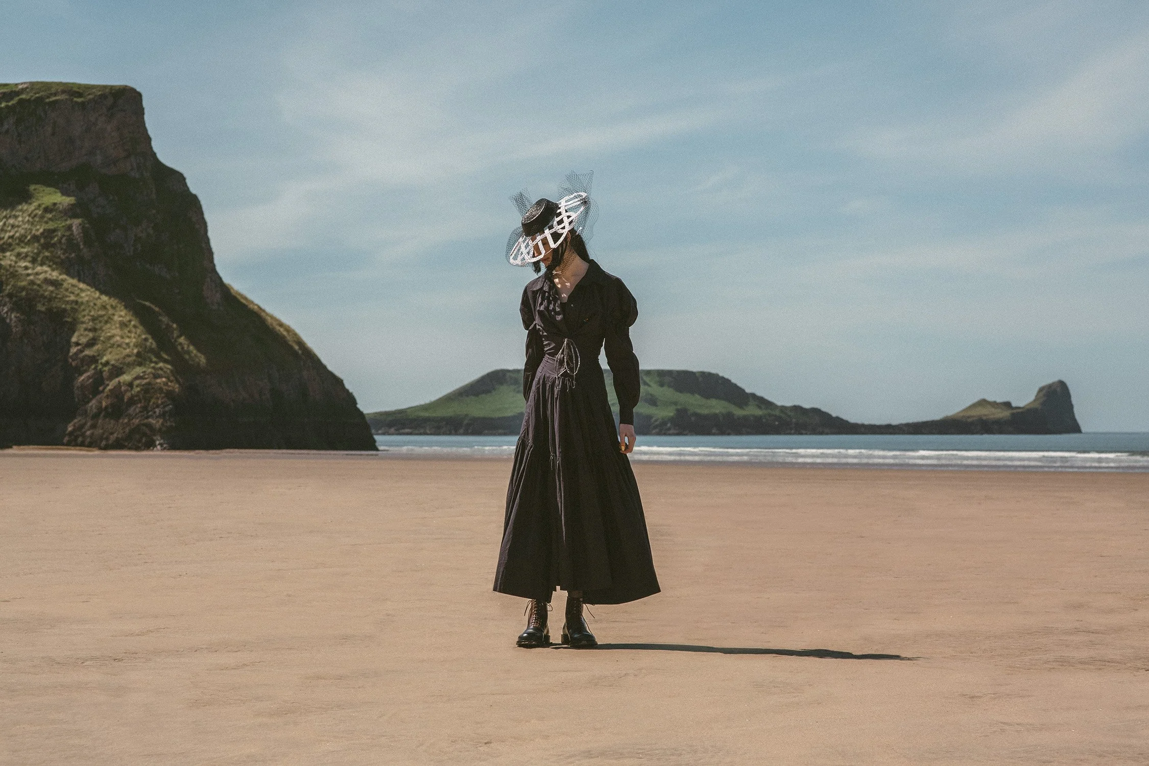  Stephen Jones Millinery, Cymru SS24, Anglesey 