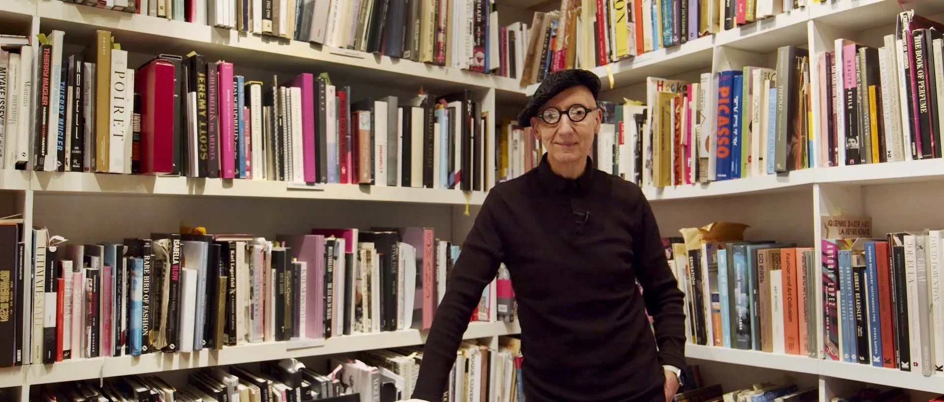 Stephen Jones Millinery AW21

 

 ‘French Kiss’ - Documentary 