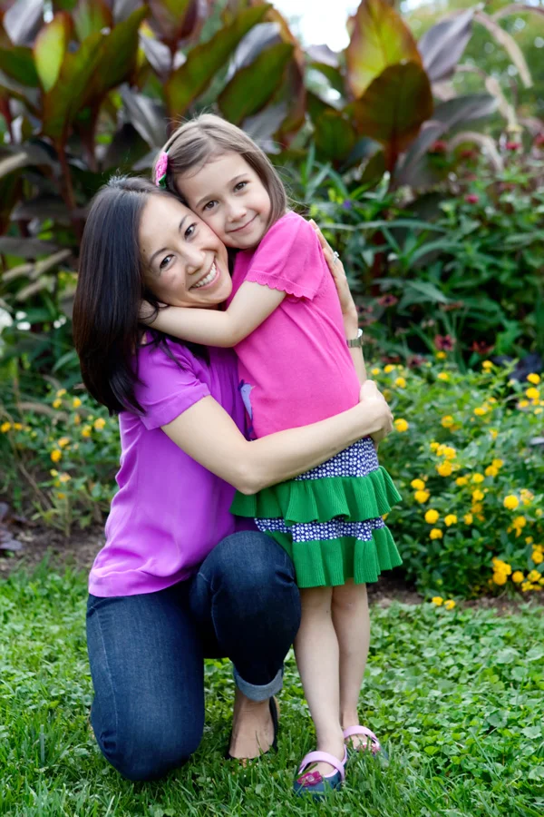 mom-and-daughter-poses.jpg