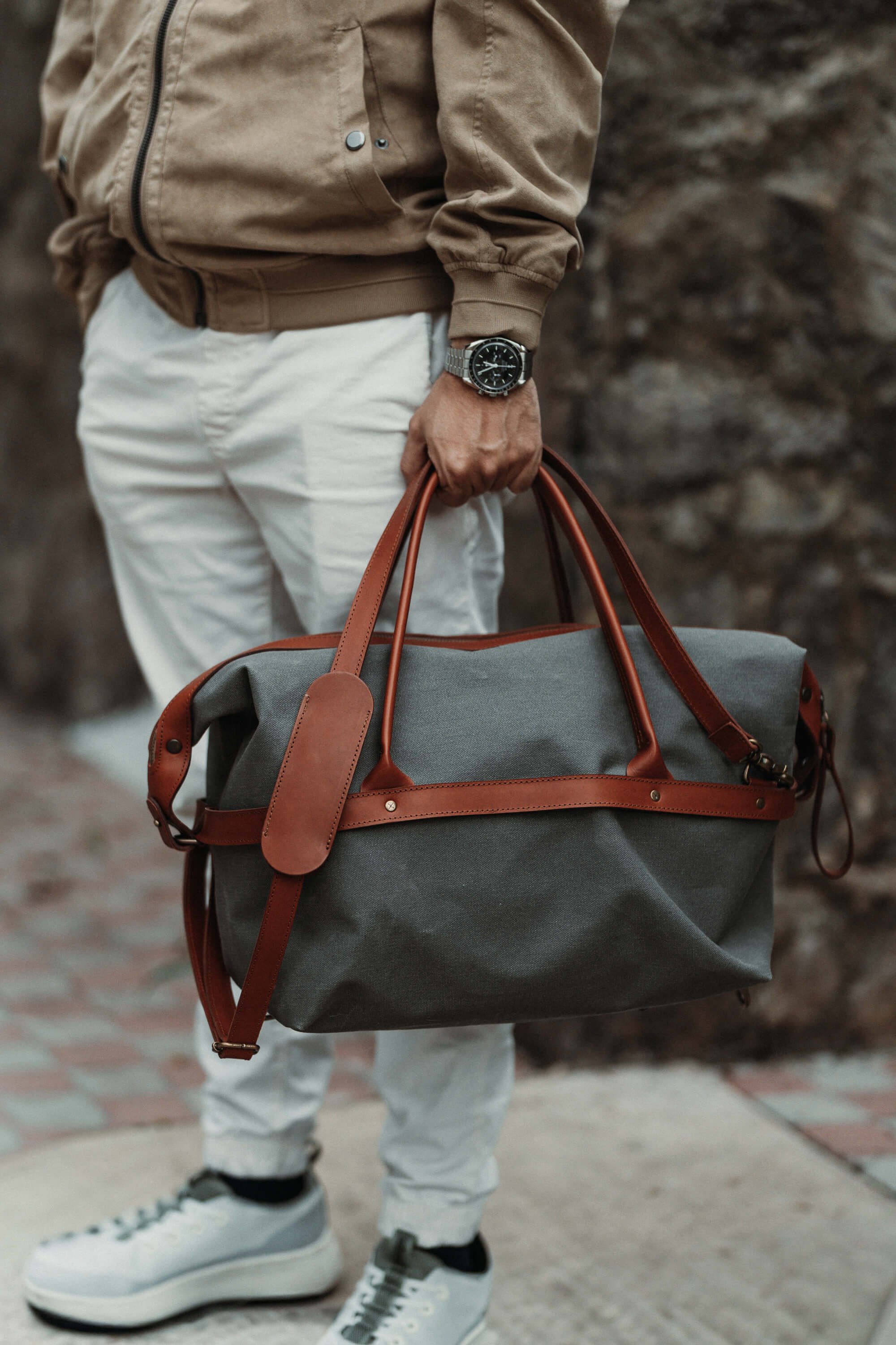 TRAVELER BAG
