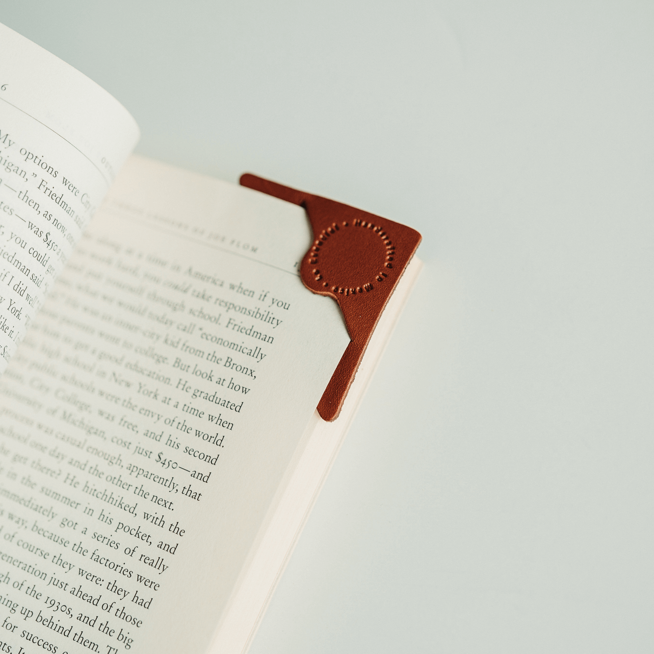 LE_Bookmark-16.png