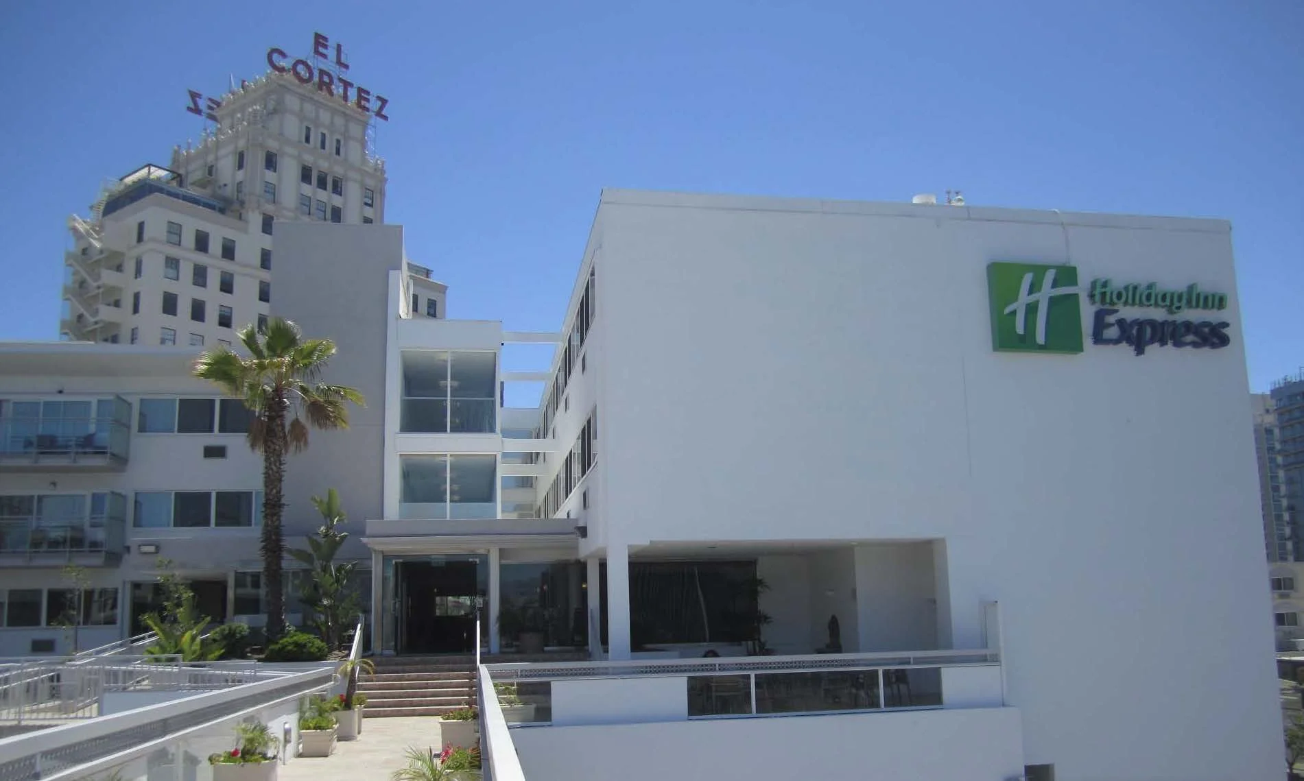 Holiday Inn.jpg