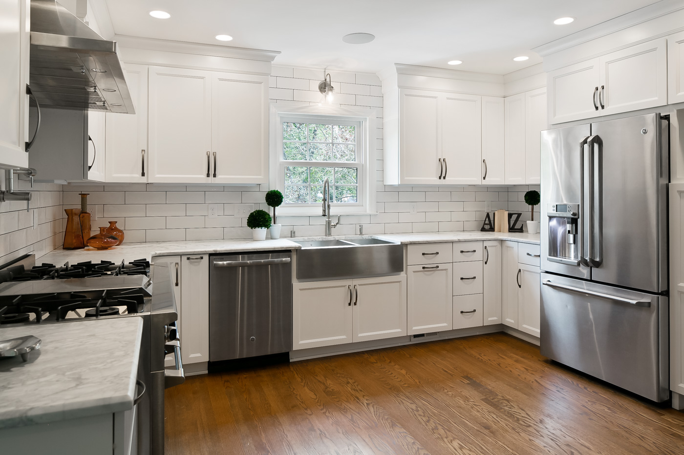 Brand new gourmet kitchen