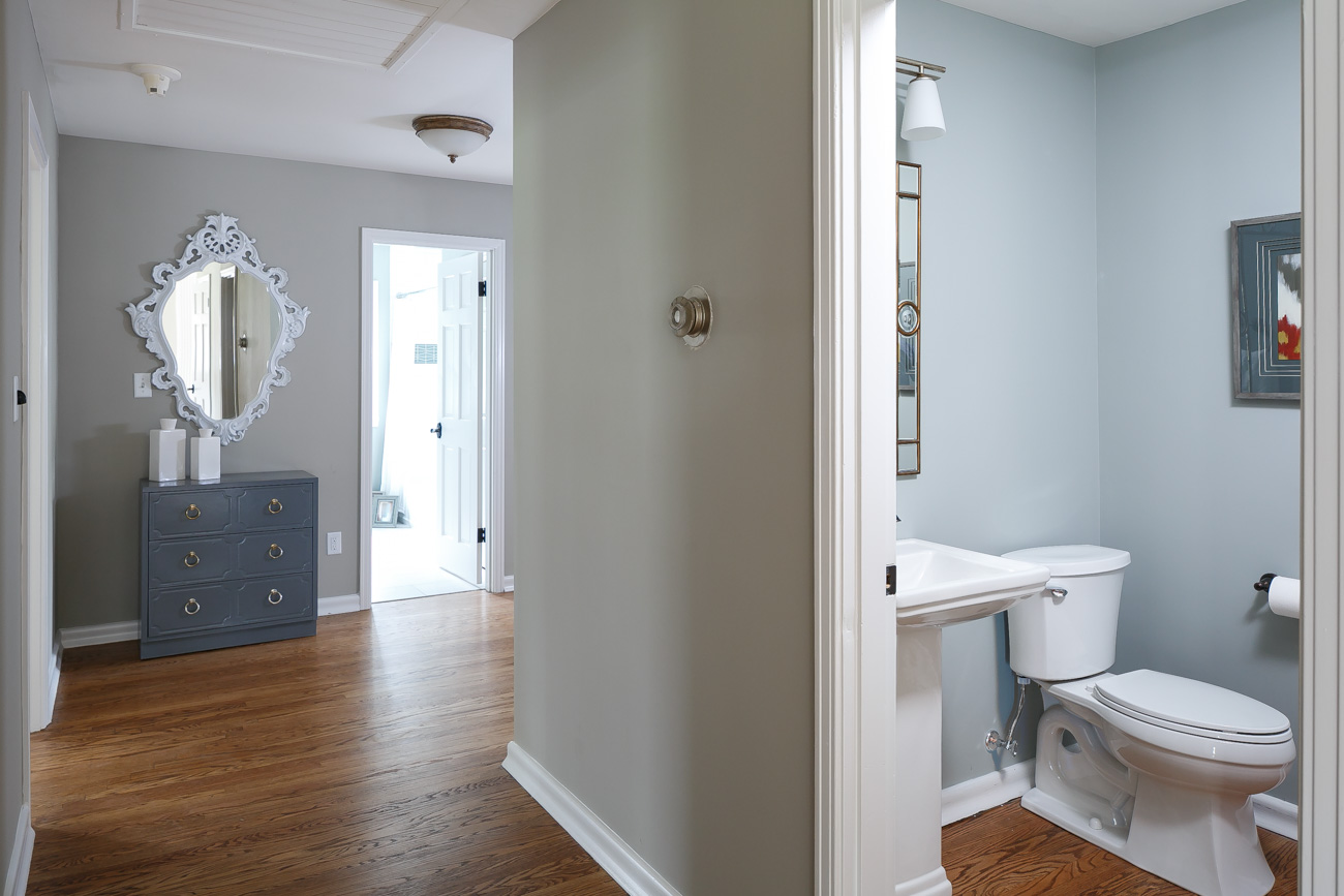Daleview #3 Hall and half bath